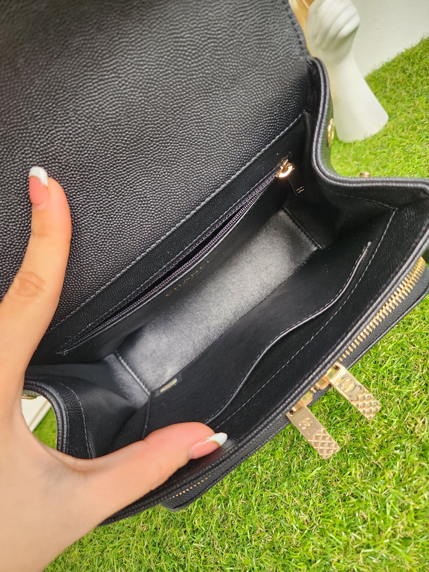 CHANEL BUSINESS AFFINITY SMALL