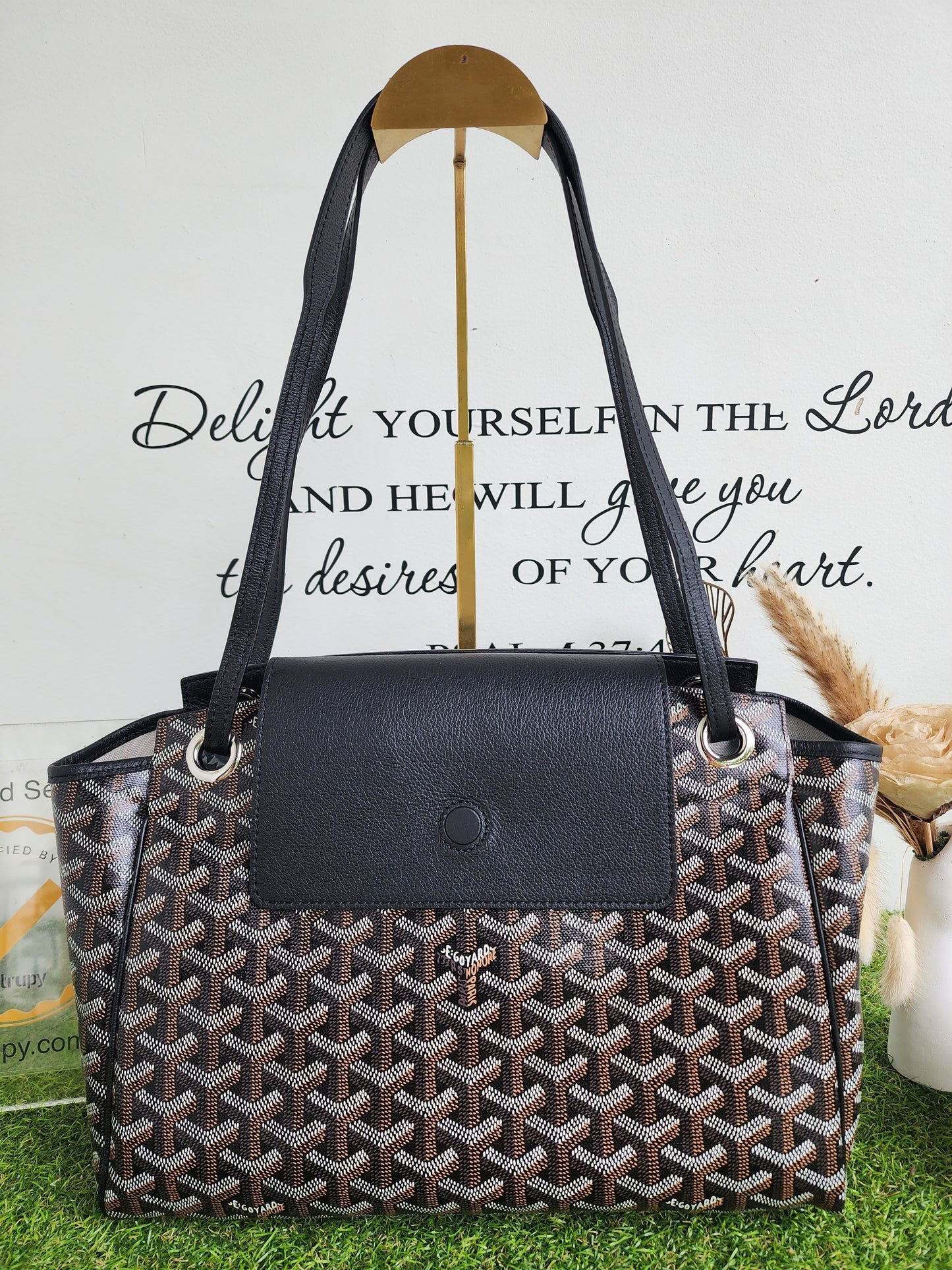 BRANDNEW GOYARD ROUETTE BLACK