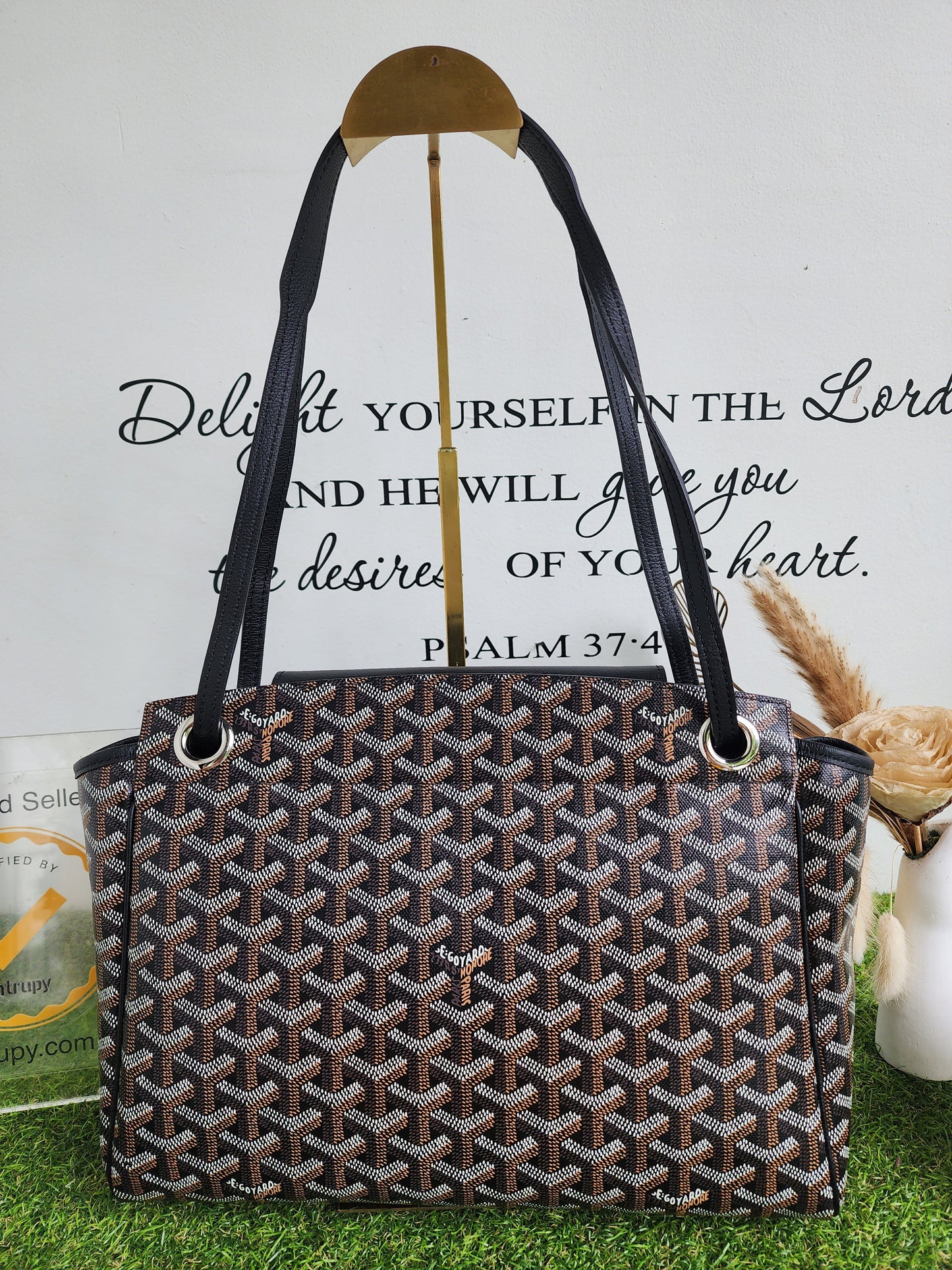 BRANDNEW GOYARD ROUETTE BLACK