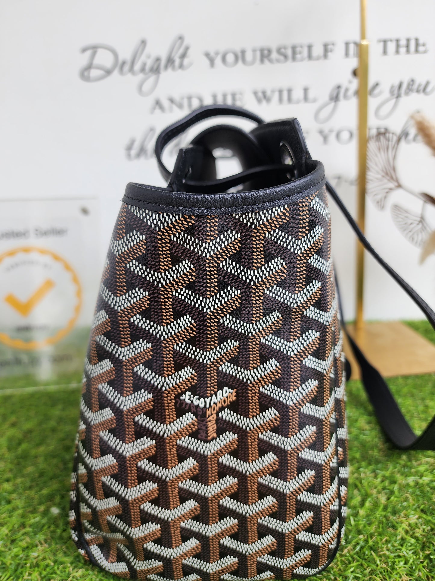 BRANDNEW GOYARD ROUETTE BLACK