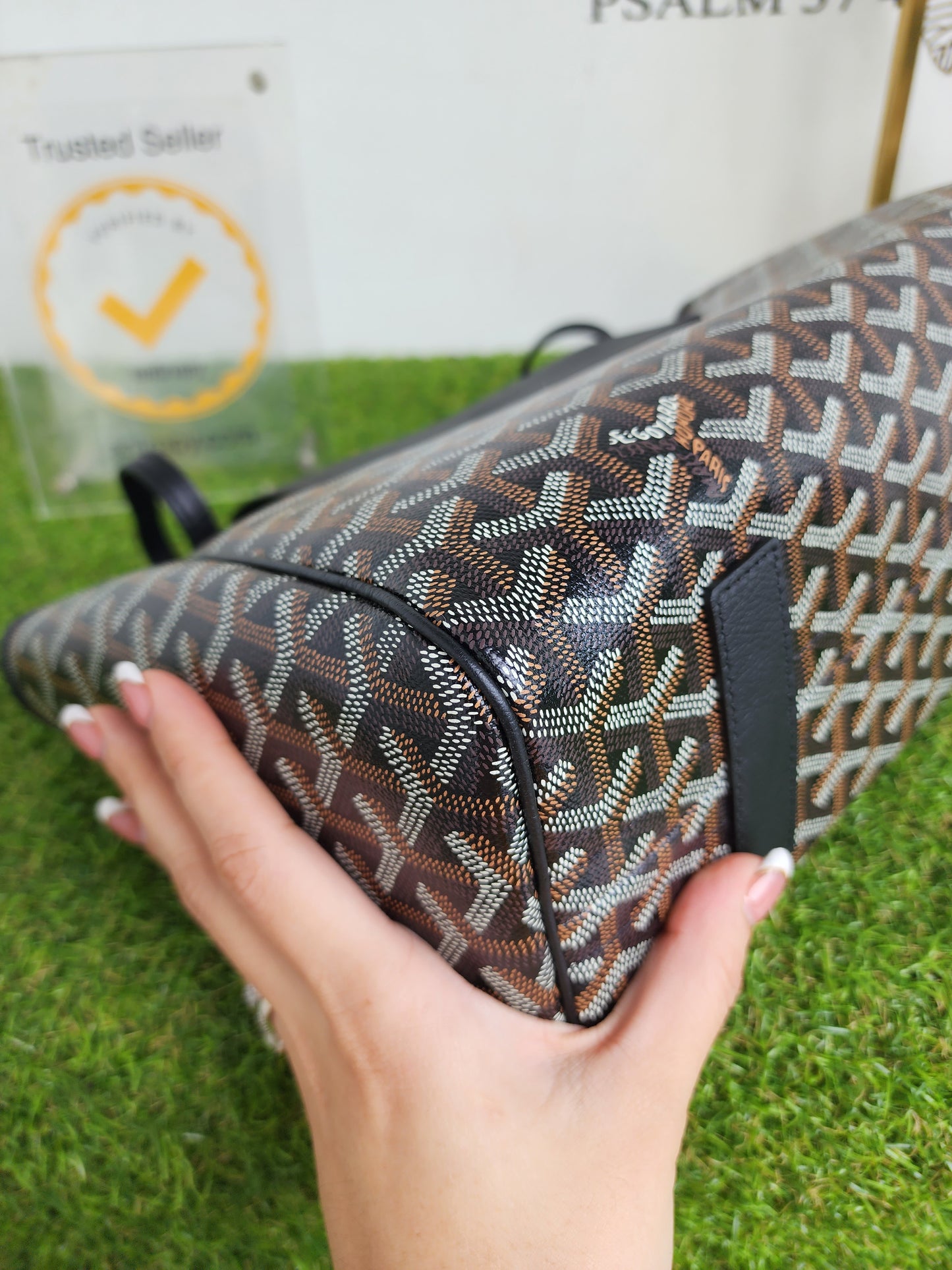 BRANDNEW GOYARD ROUETTE BLACK