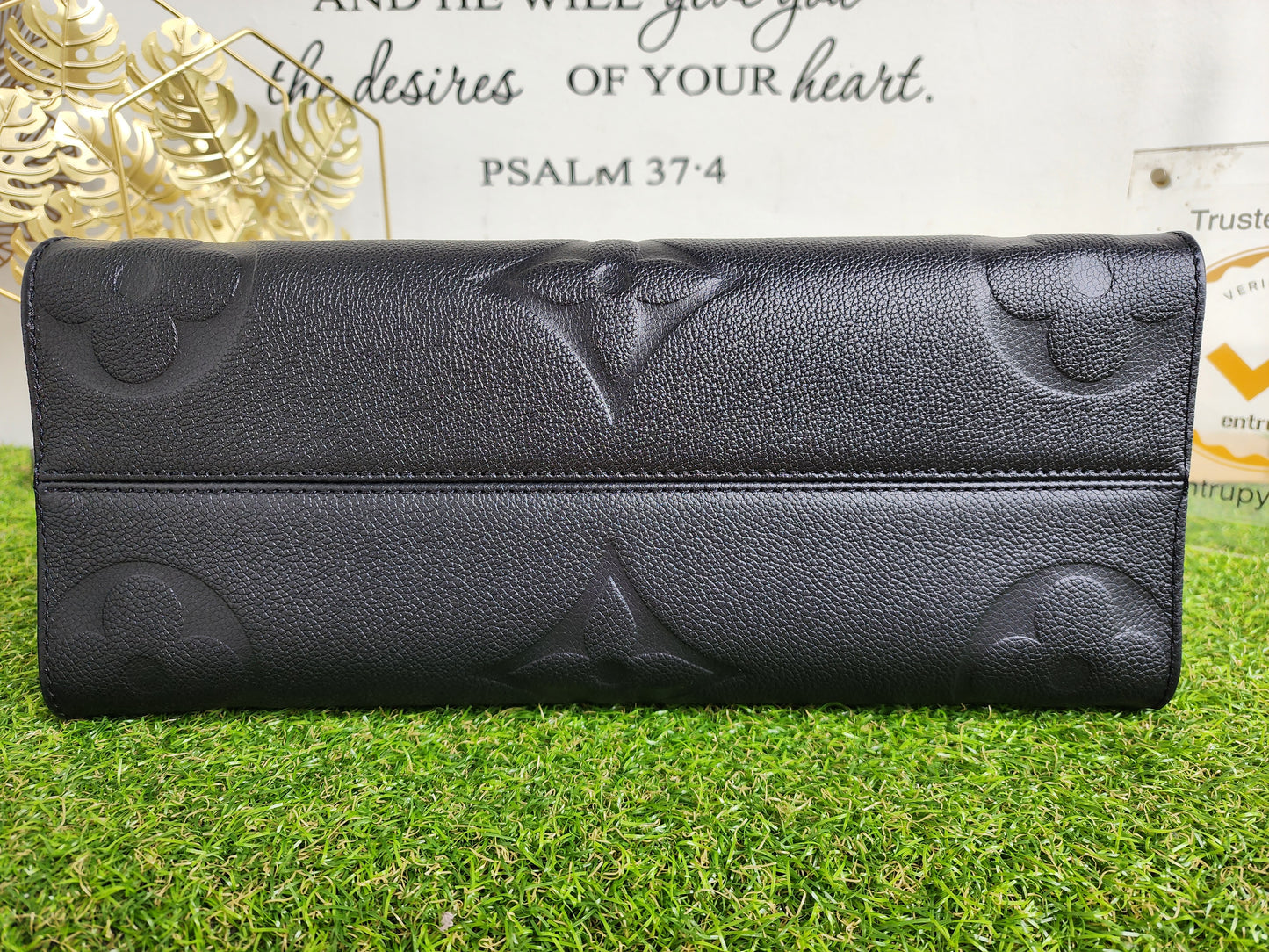 LOUIS VUITTON OTG MM EMPREIENTE BLACK