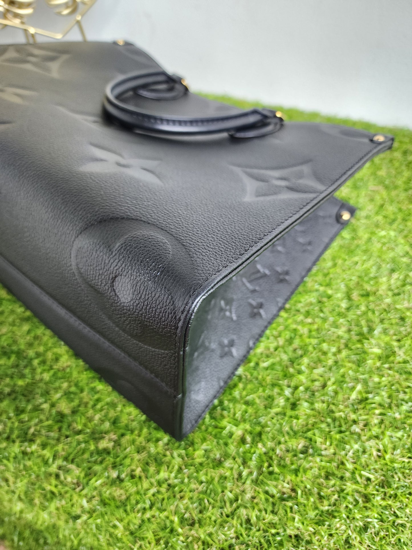 LOUIS VUITTON OTG MM EMPREIENTE BLACK