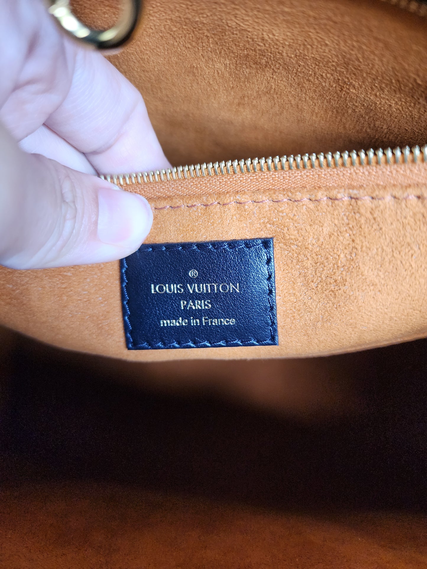 LOUIS VUITTON OTG MM EMPREIENTE BLACK