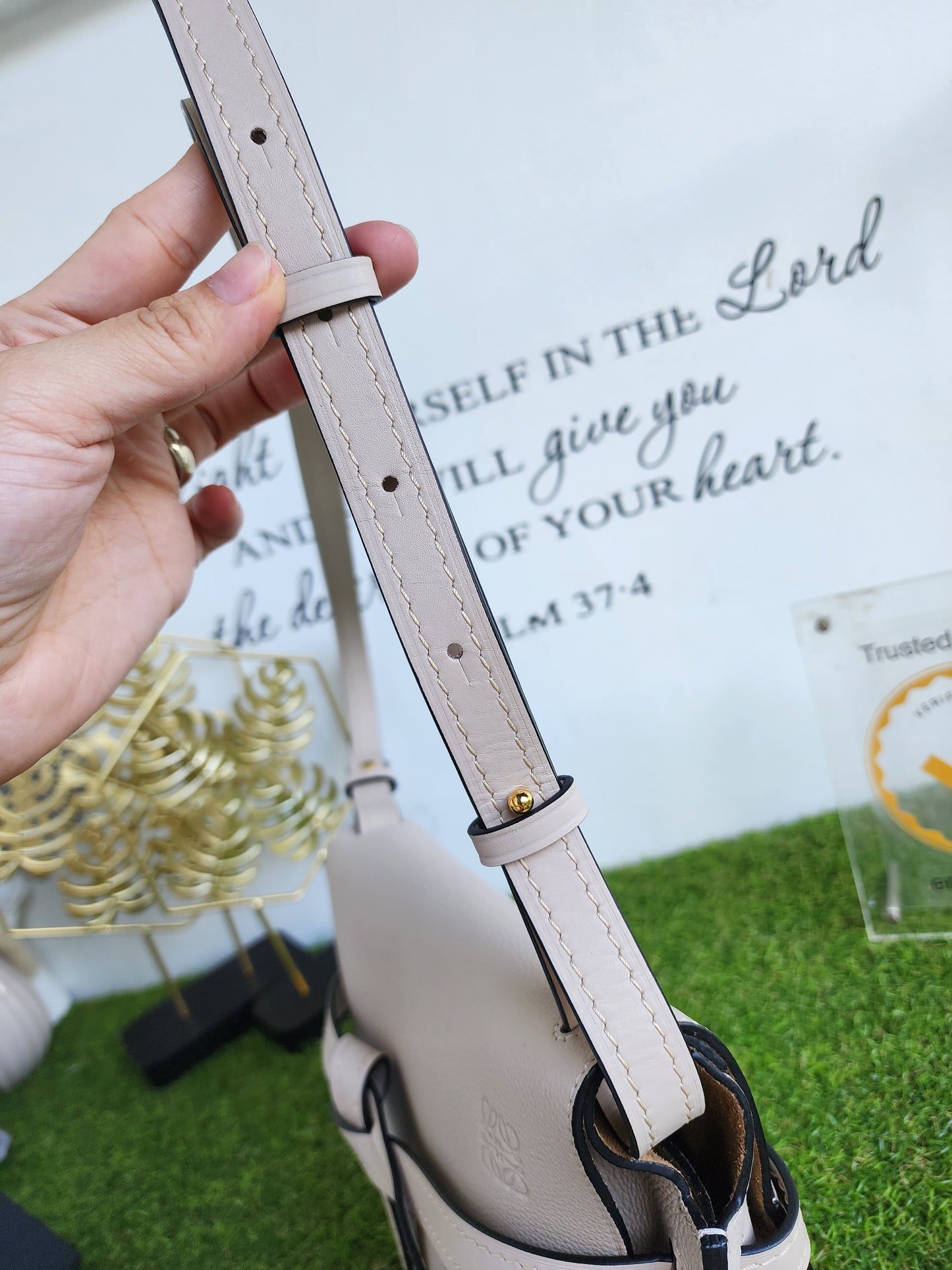LOEWE GATE SMALL LIGHT OAT