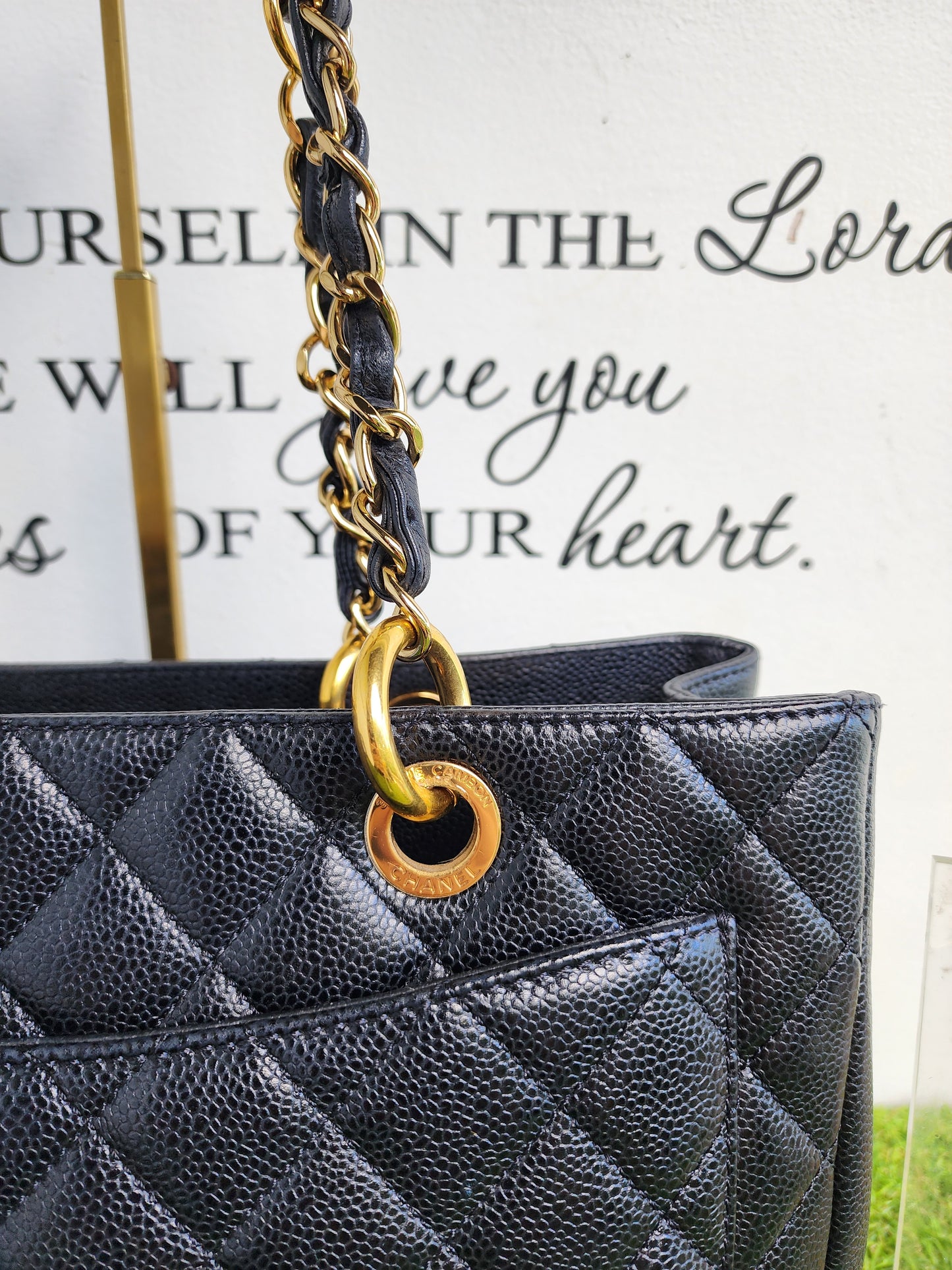 CHANEL GST BLACK GHW