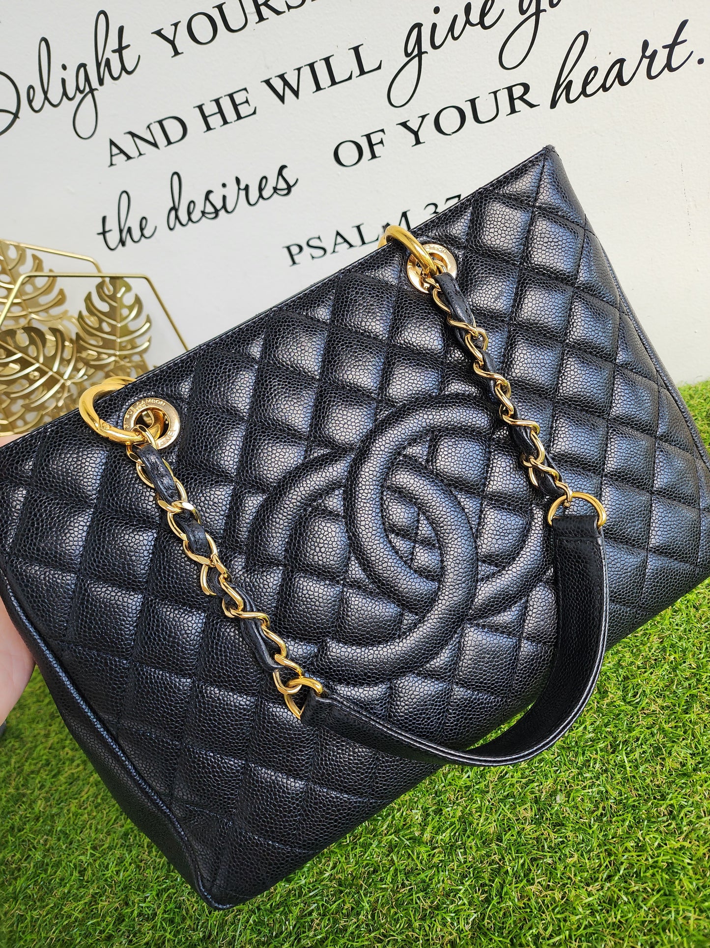 CHANEL GST BLACK GHW