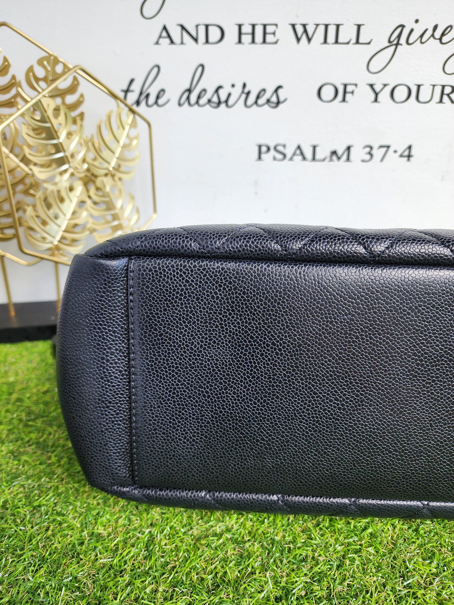 CHANEL GST BLACK GHW