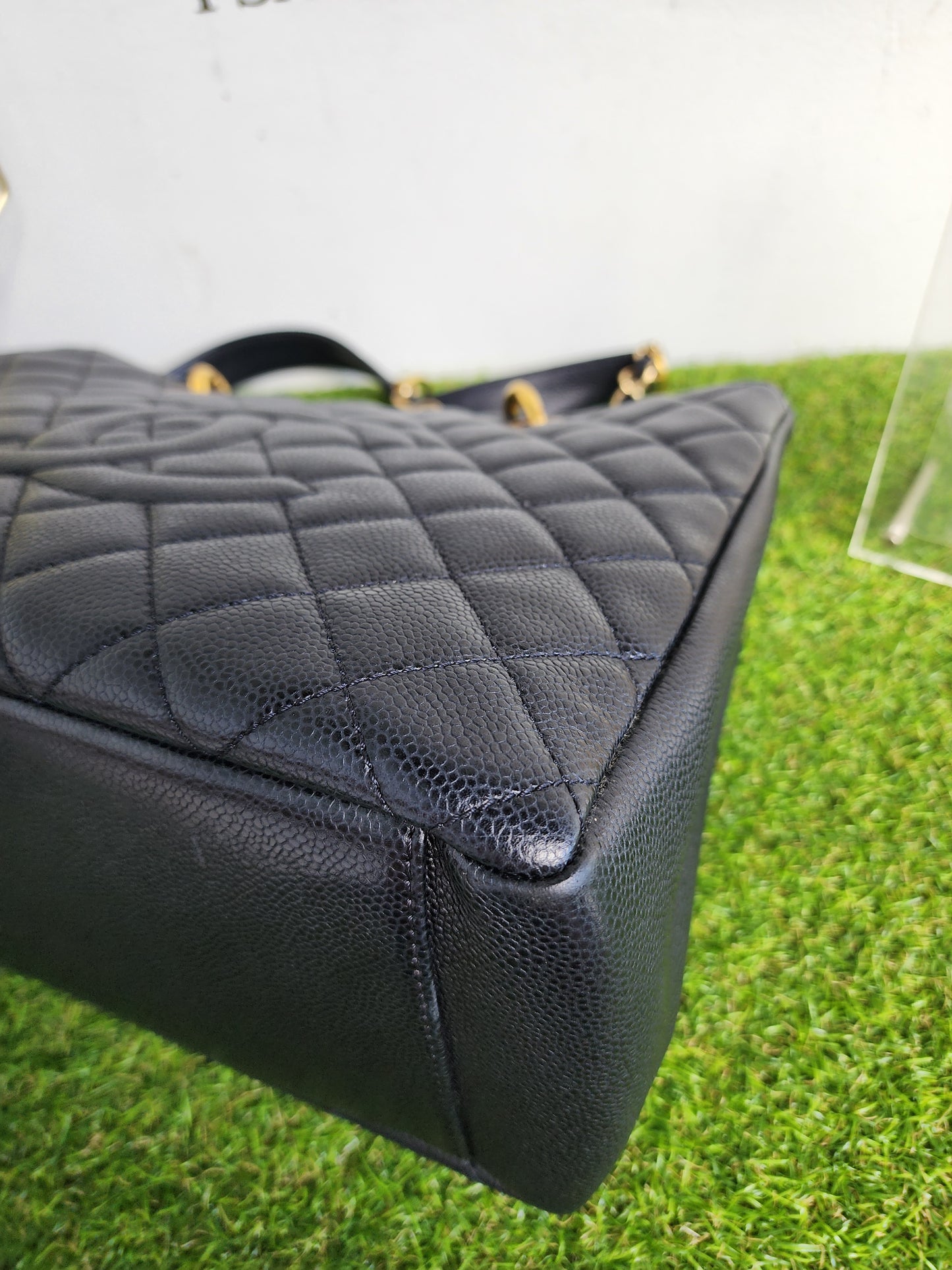 CHANEL GST BLACK GHW
