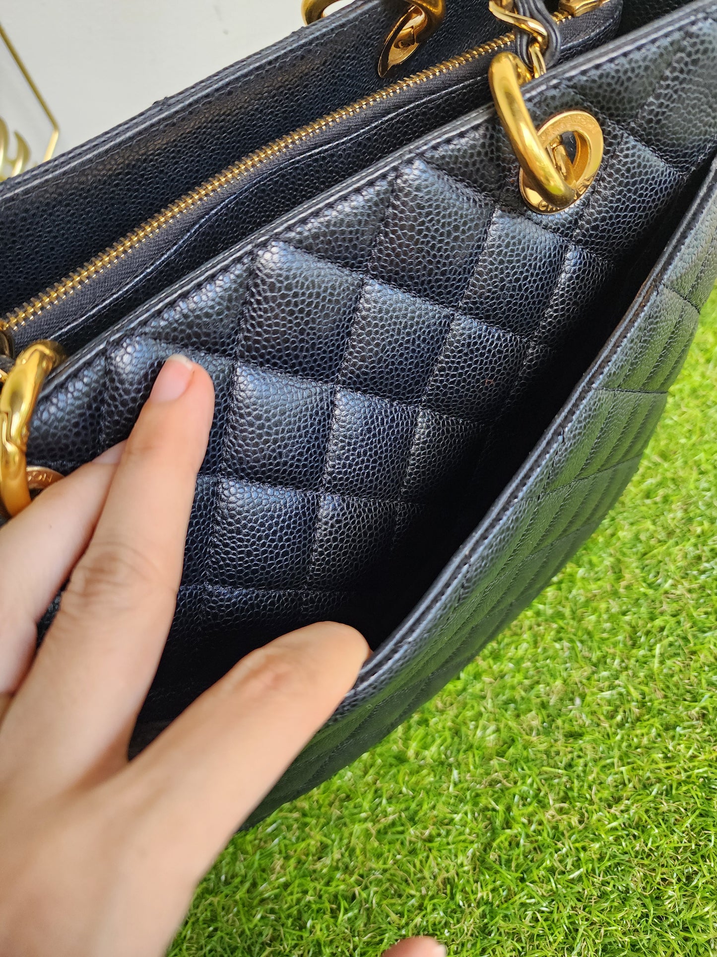 CHANEL GST BLACK GHW
