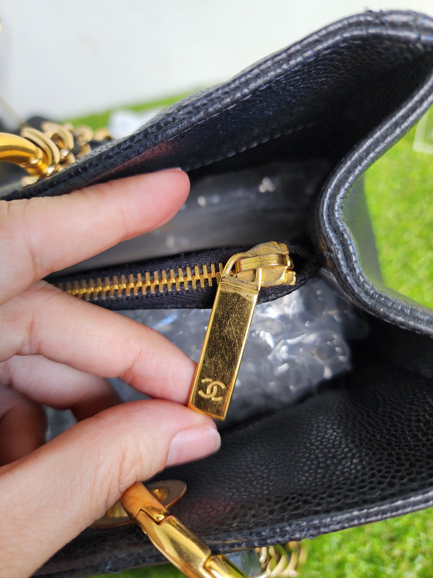 CHANEL GST BLACK GHW