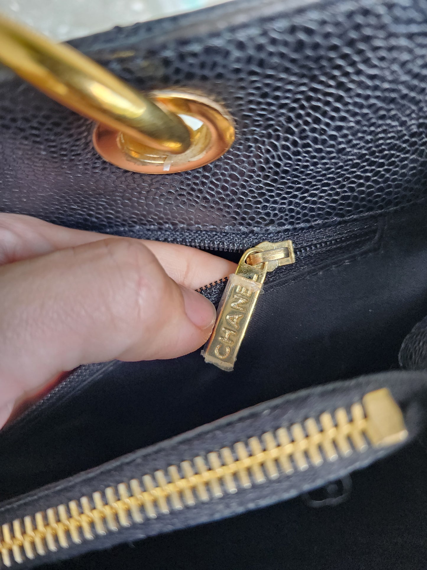 CHANEL GST BLACK GHW