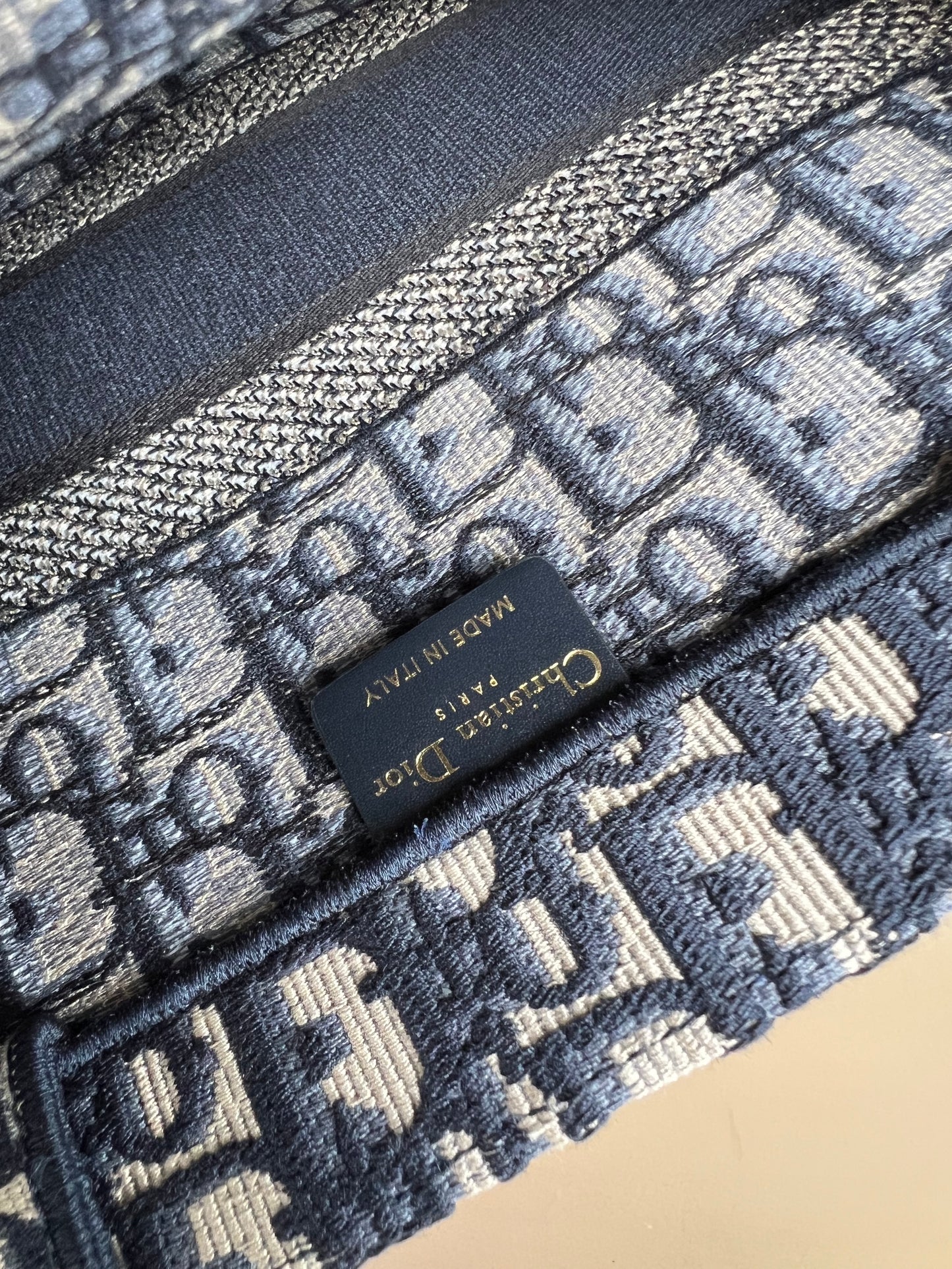 CHRISTIAN DIOR BOOKTOTE MEDIUM