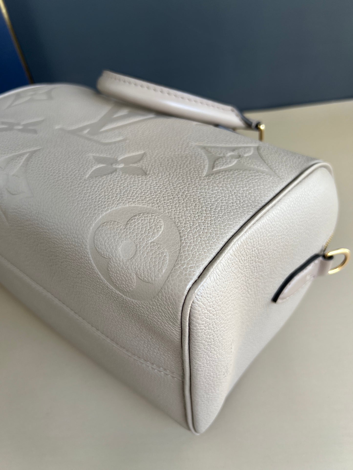 LOUIS VUITTON BANDOULIERE 25 EMPREIENTE