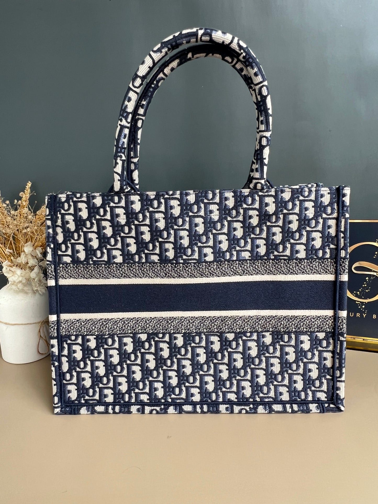 CHRISTIAN DIOR BOOKTOTE MEDIUM