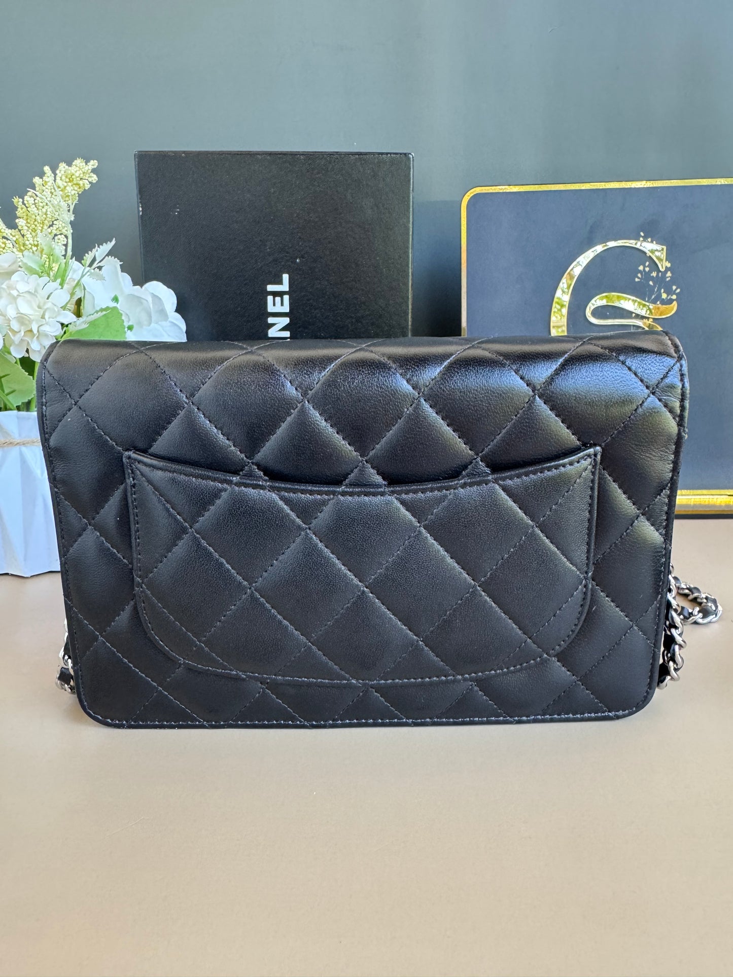 CHANEL WALLET ON CHAIN