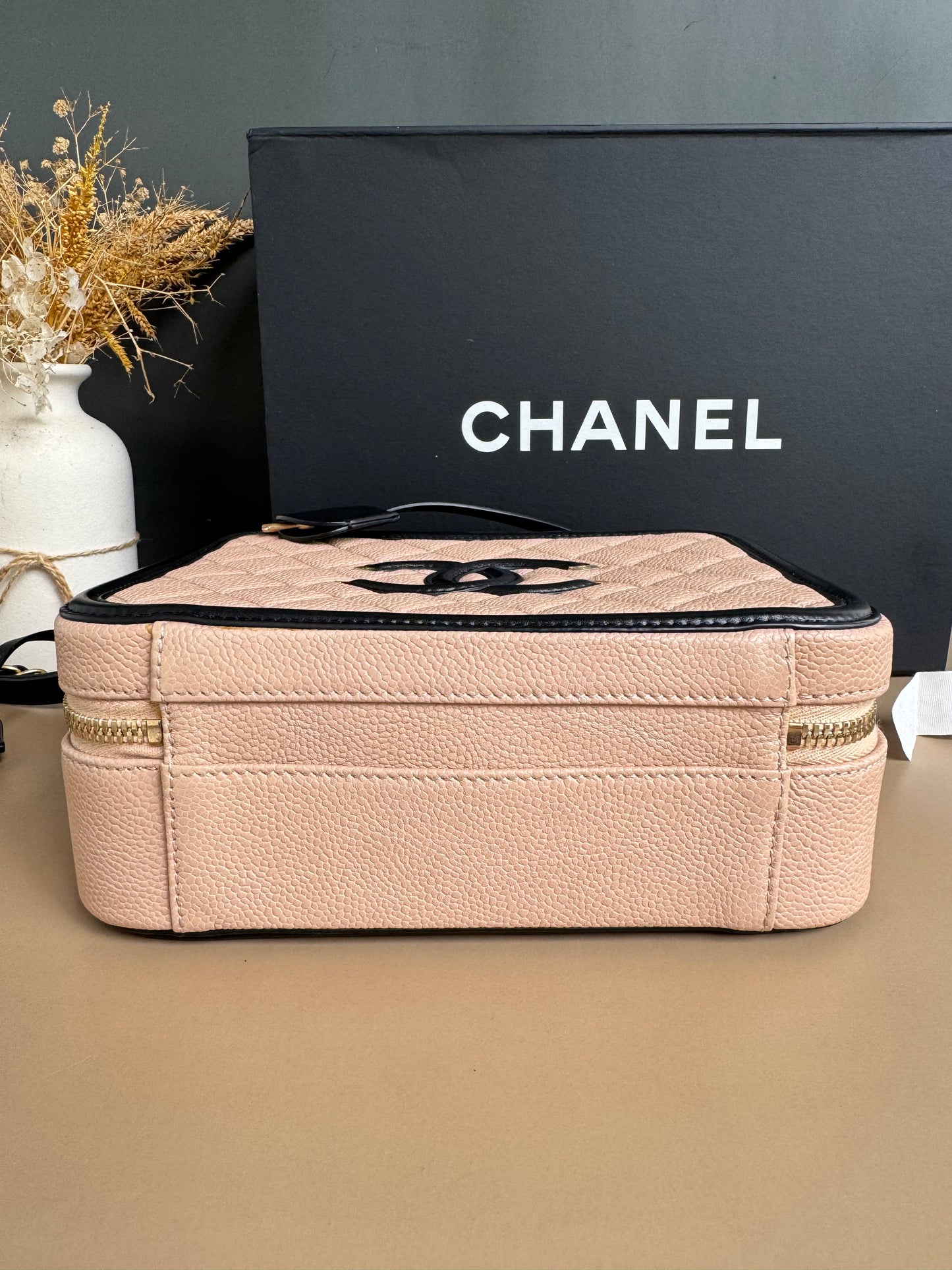 CHANEL FILIGREE VANITY