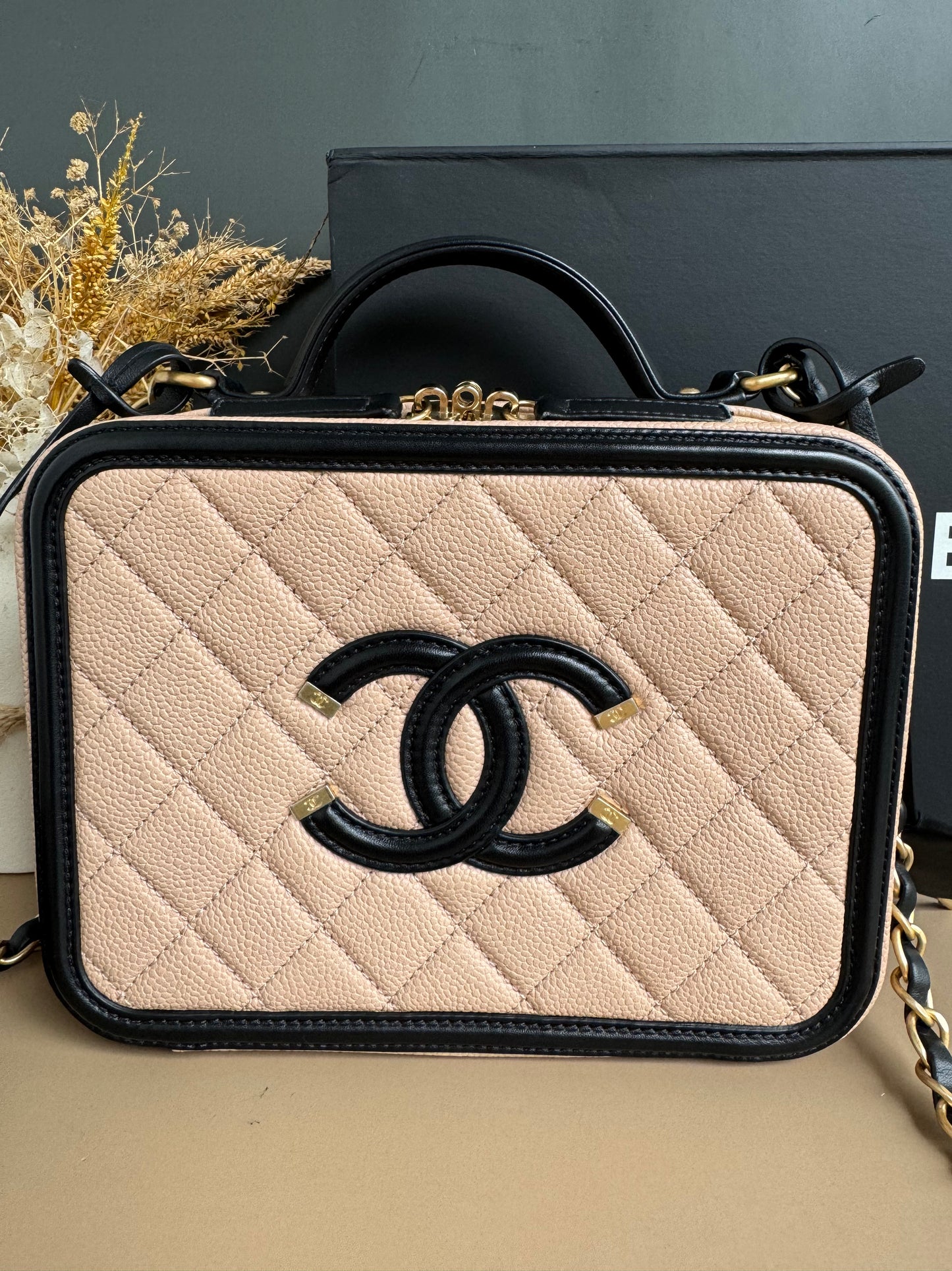 CHANEL FILIGREE VANITY