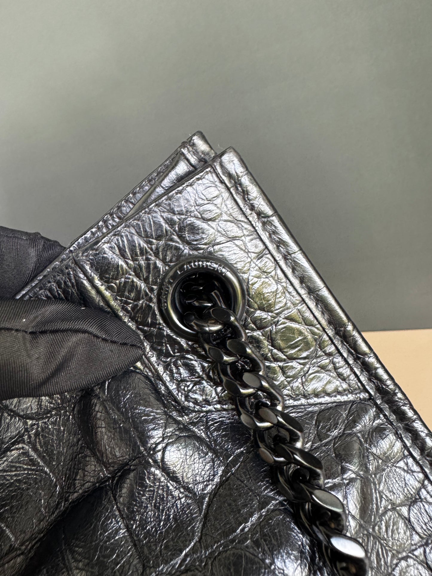 YSL NIKI SHOPPING IN CROCODILE EMBOSSED LEATHER