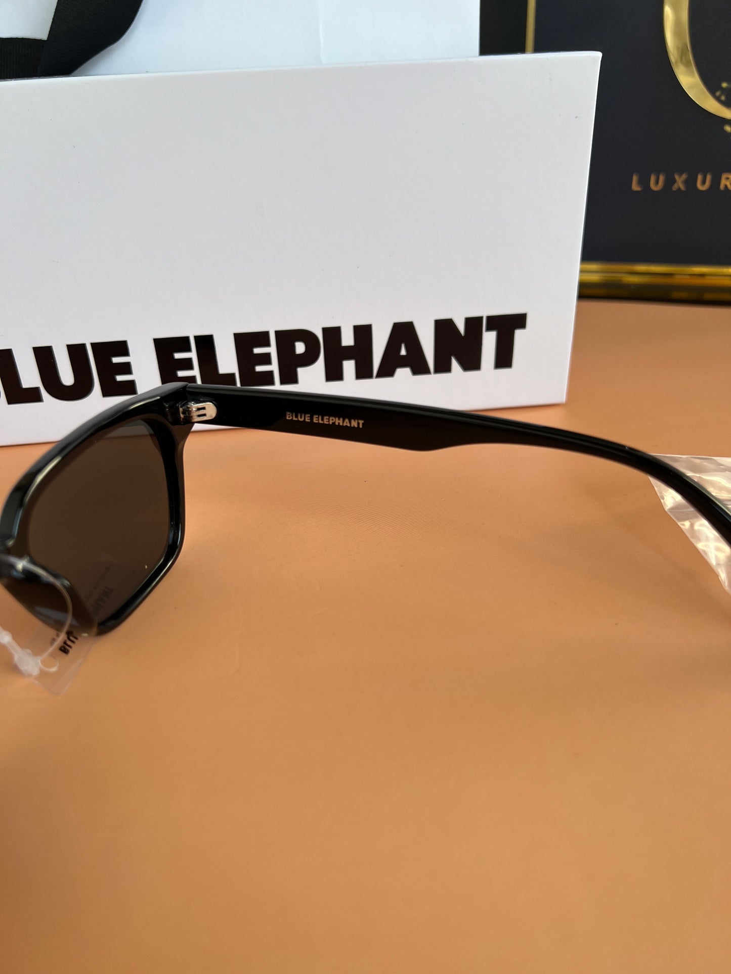 Blue Elephant Rika-s black