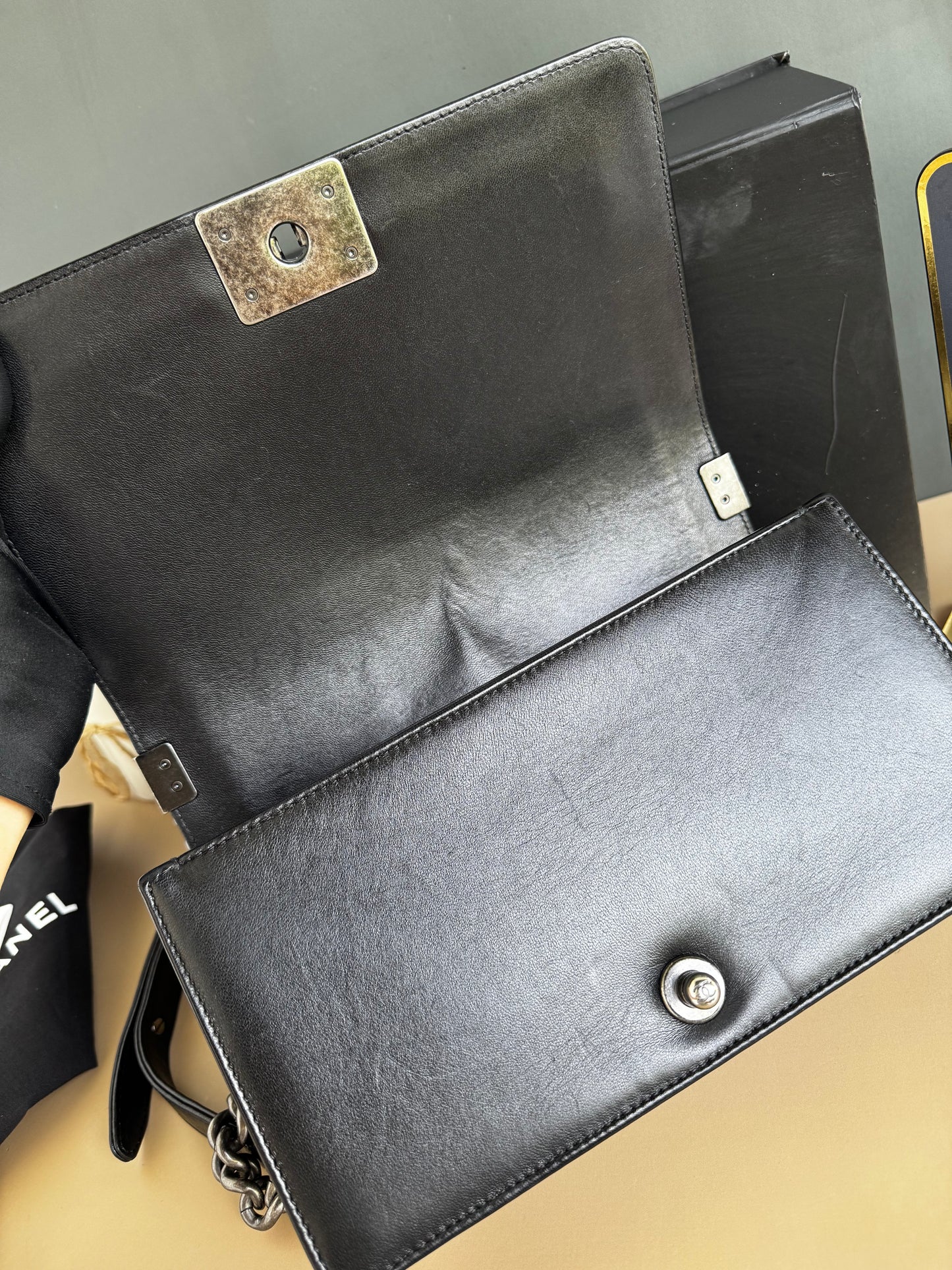 CHANEL LE BOY OLD MEDIUM