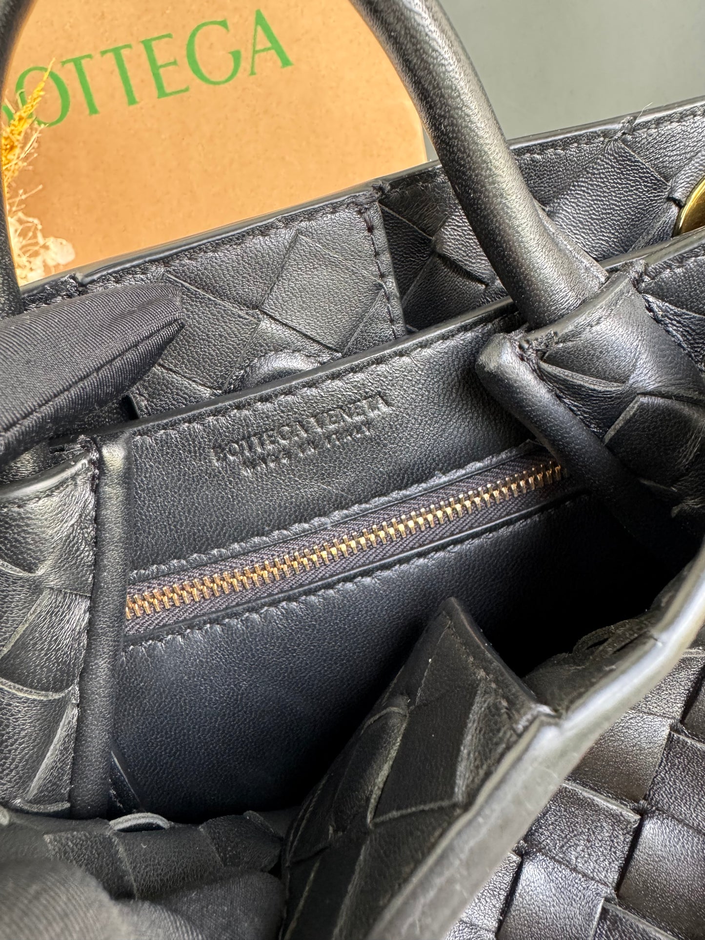 BOTTEGA VENETA ANDIAMO BLACK SMALL