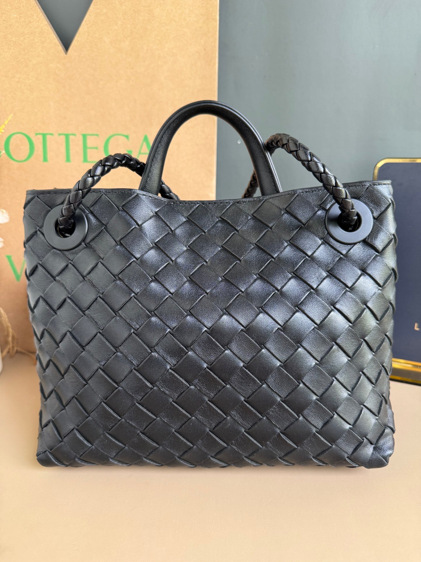 BOTTEGA VENETA ANDIAMO BLACK SMALL