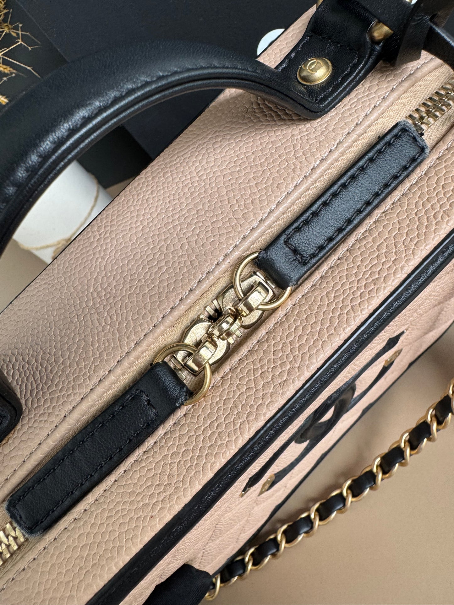CHANEL FILIGREE VANITY