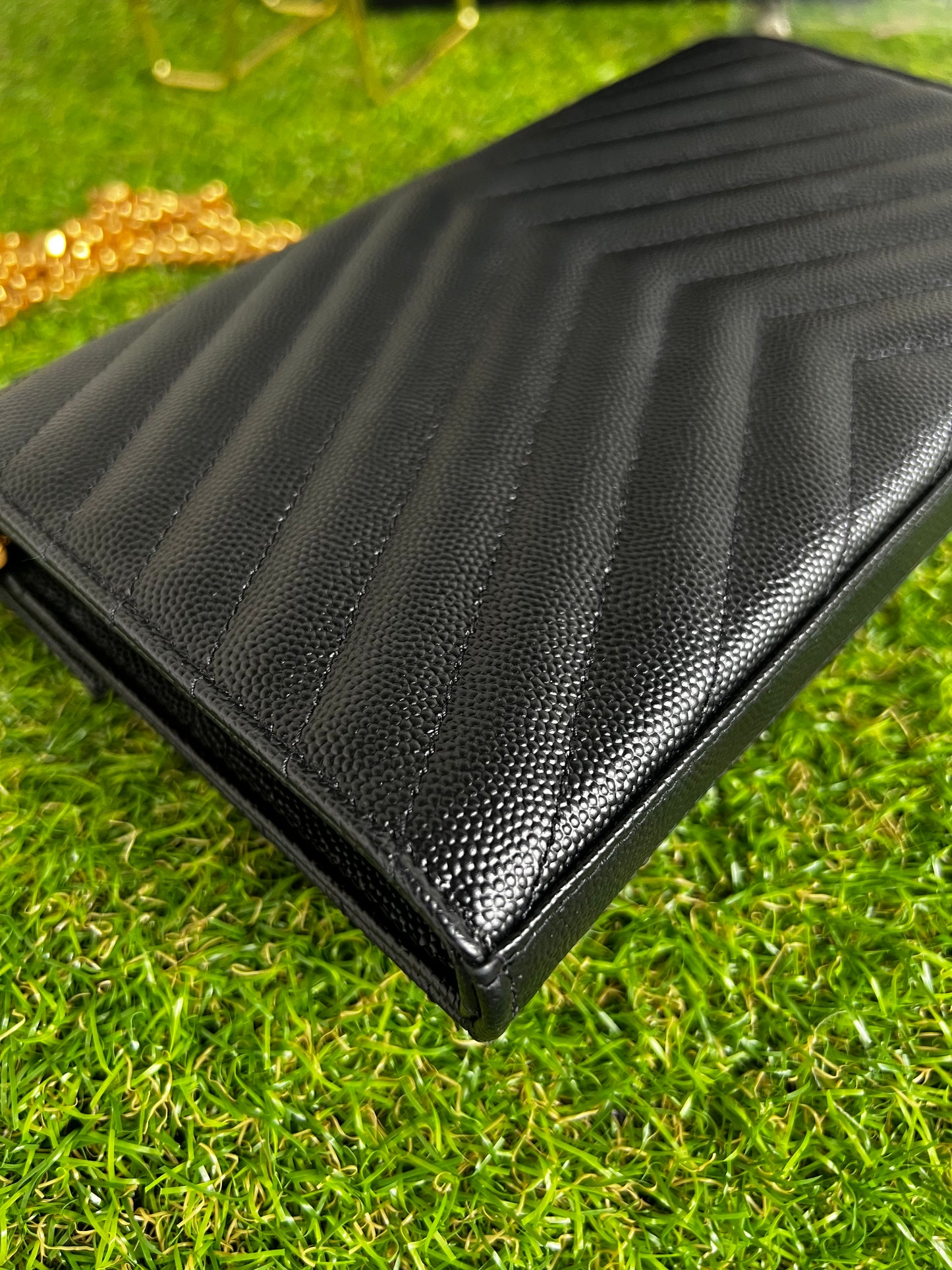 YSL WALLET ON CHAIN MEDIUM