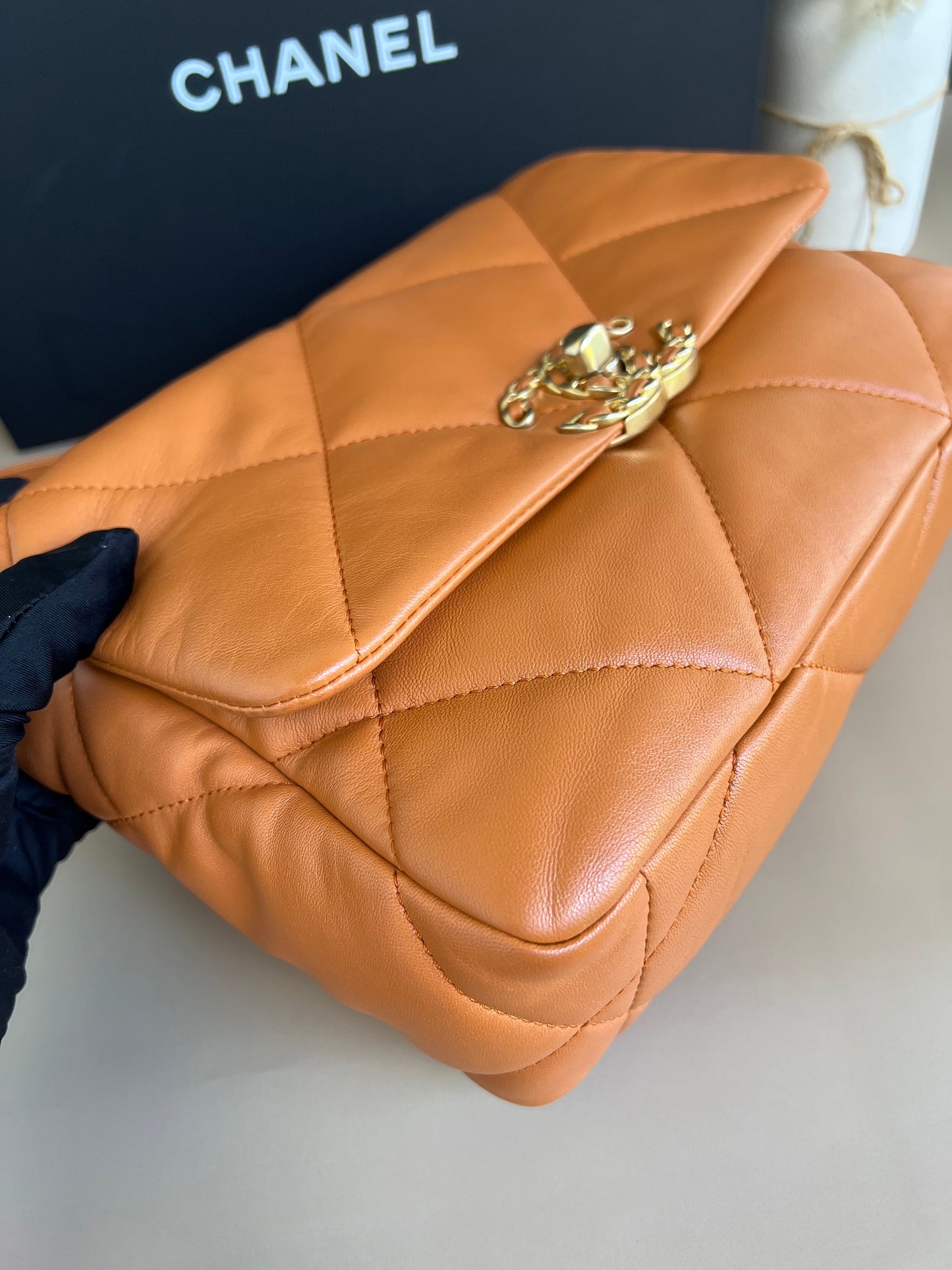 CHANEL C19 SMALL CARAMEL 21P
