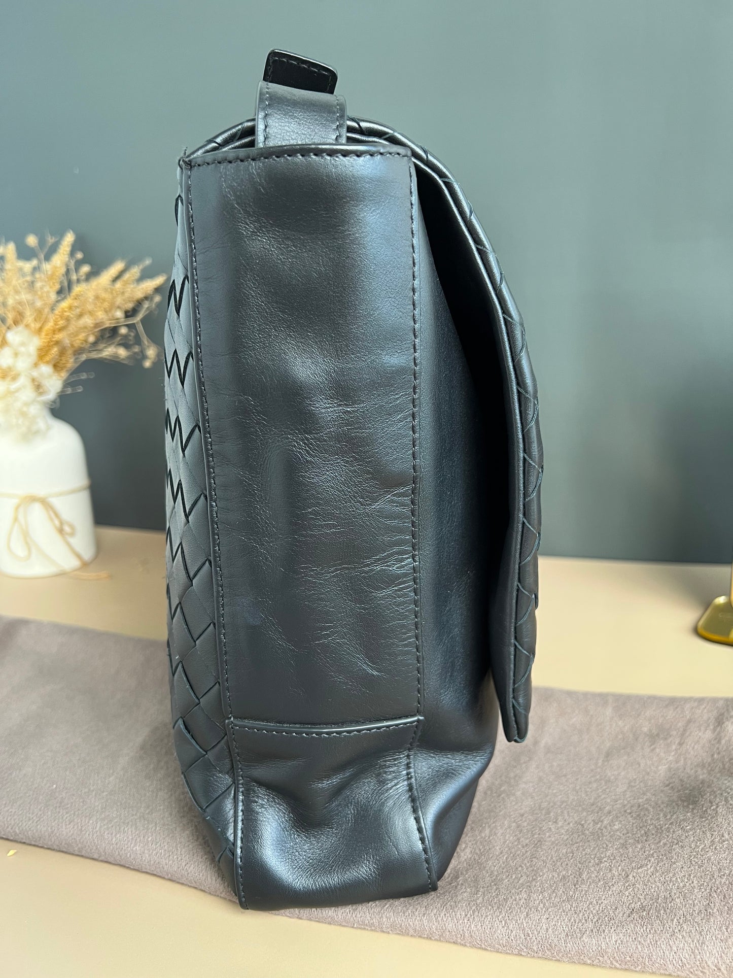 BOTTEGA VENETTA MESSENGER BAG