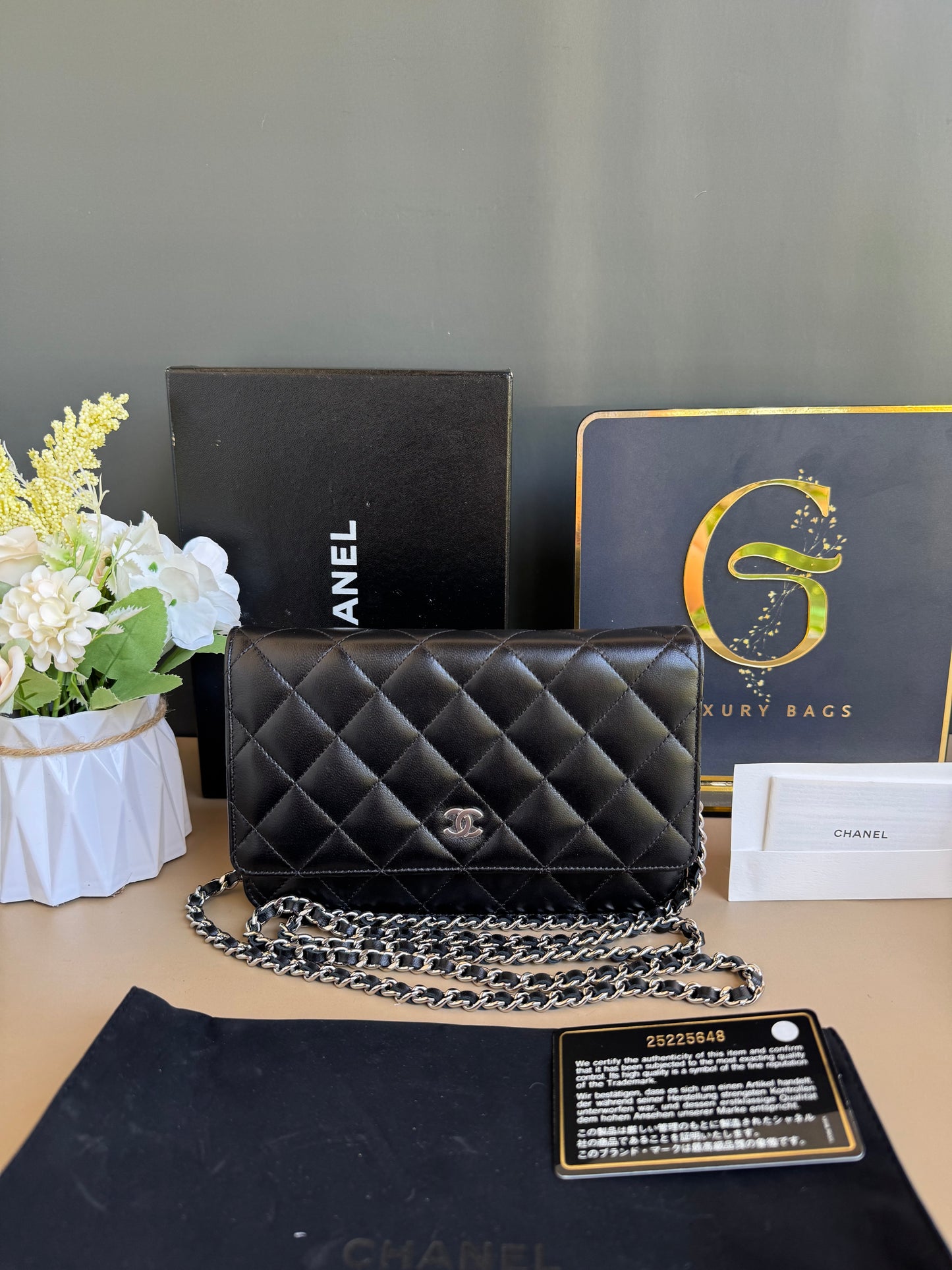 CHANEL WALLET ON CHAIN