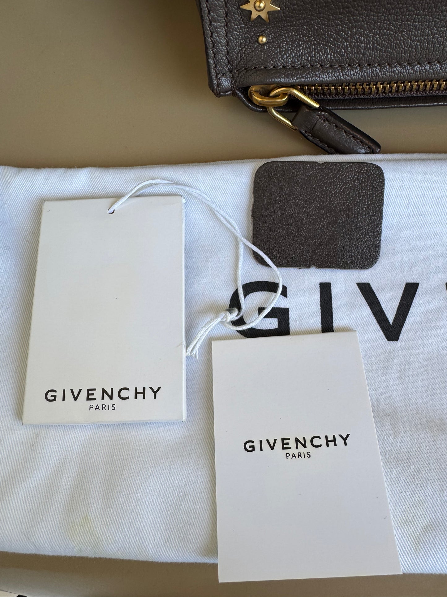 GIVENCHY SMALL PANDORA