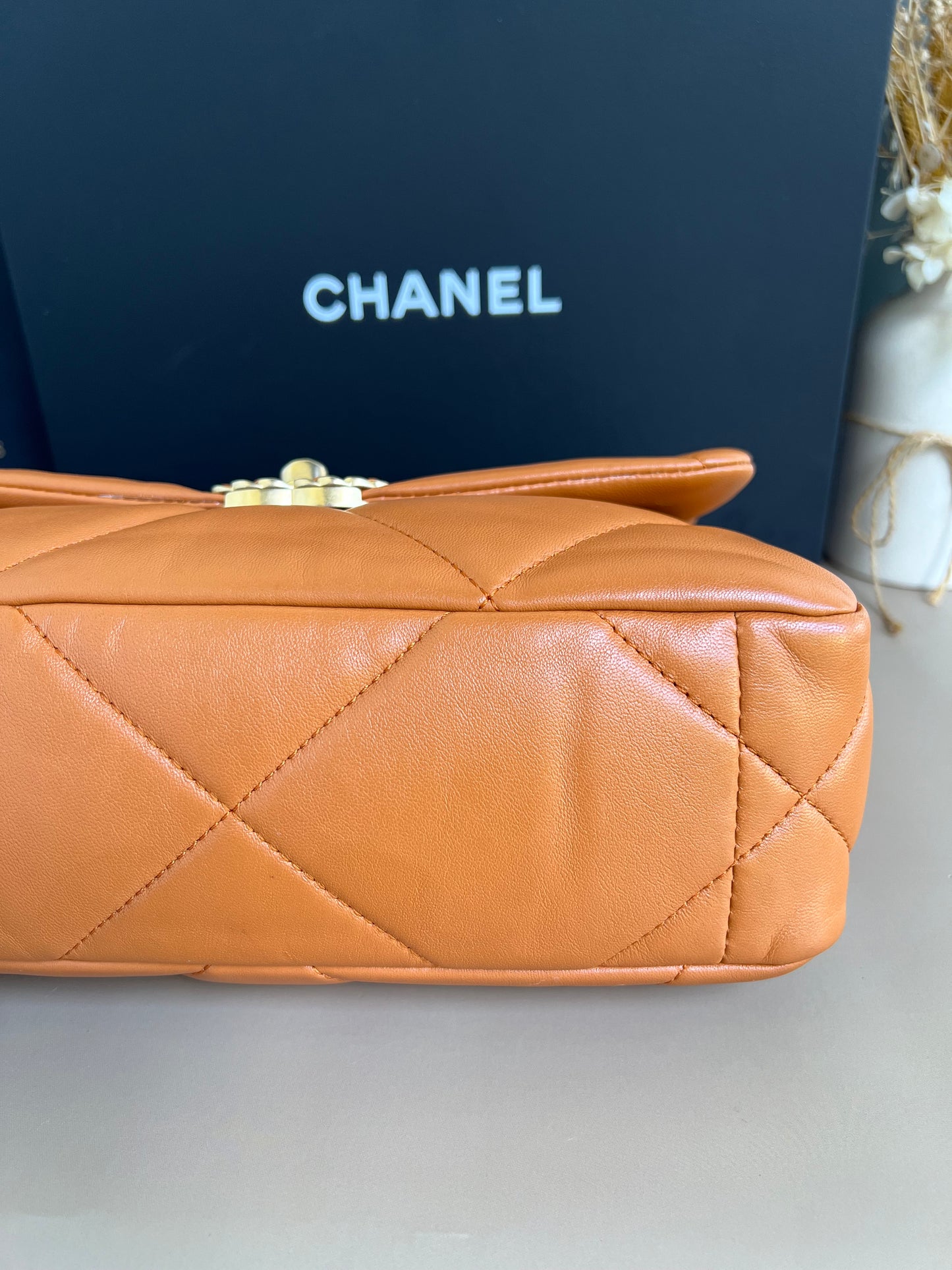 CHANEL C19 SMALL CARAMEL 21P