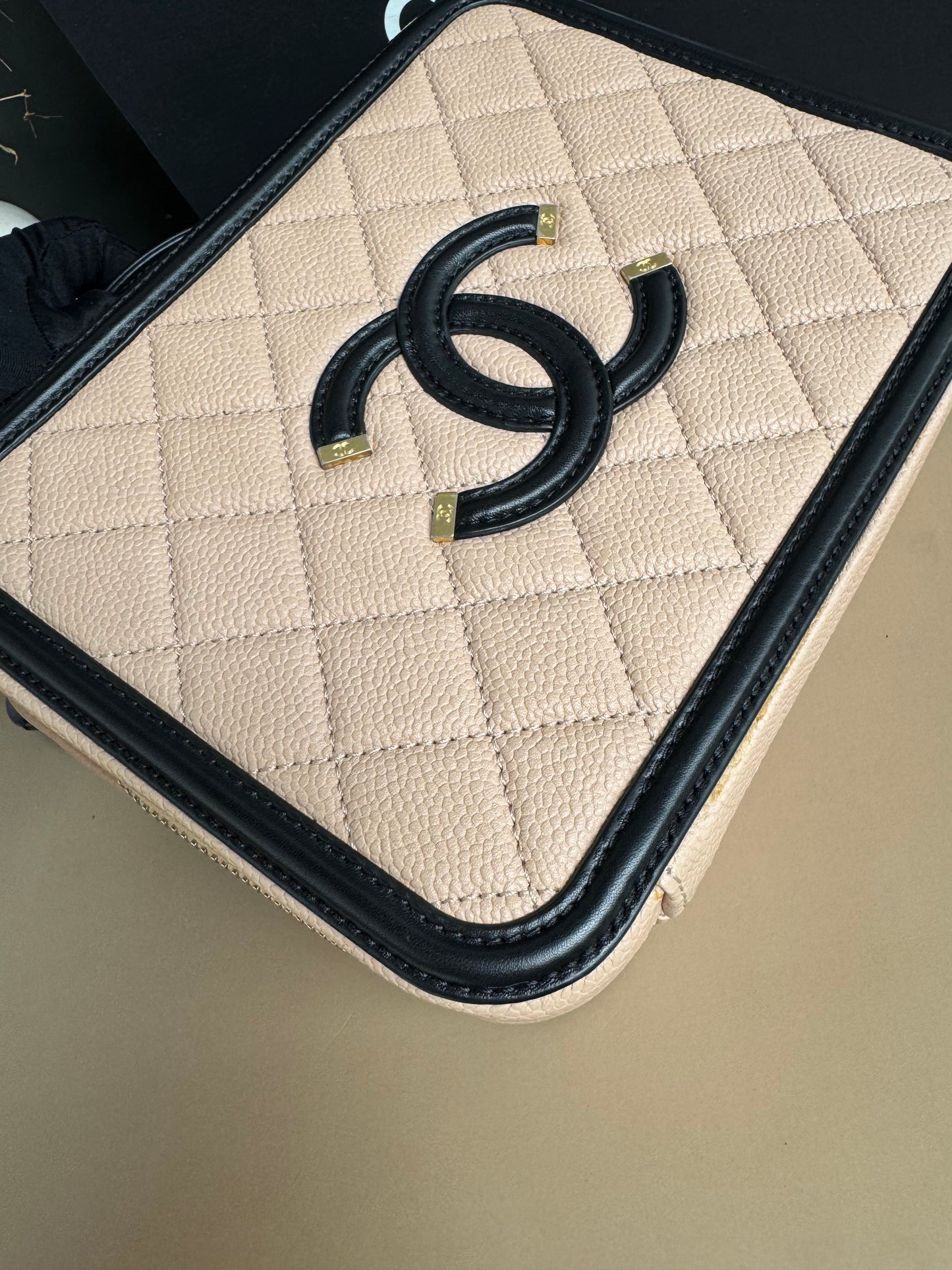 CHANEL FILIGREE VANITY