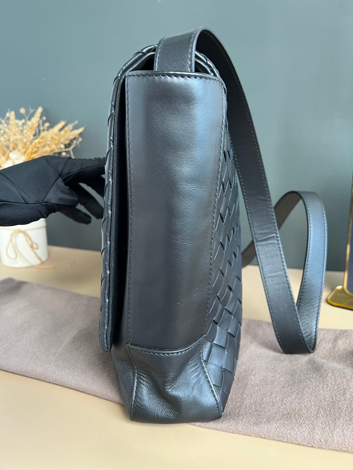 BOTTEGA VENETTA MESSENGER BAG