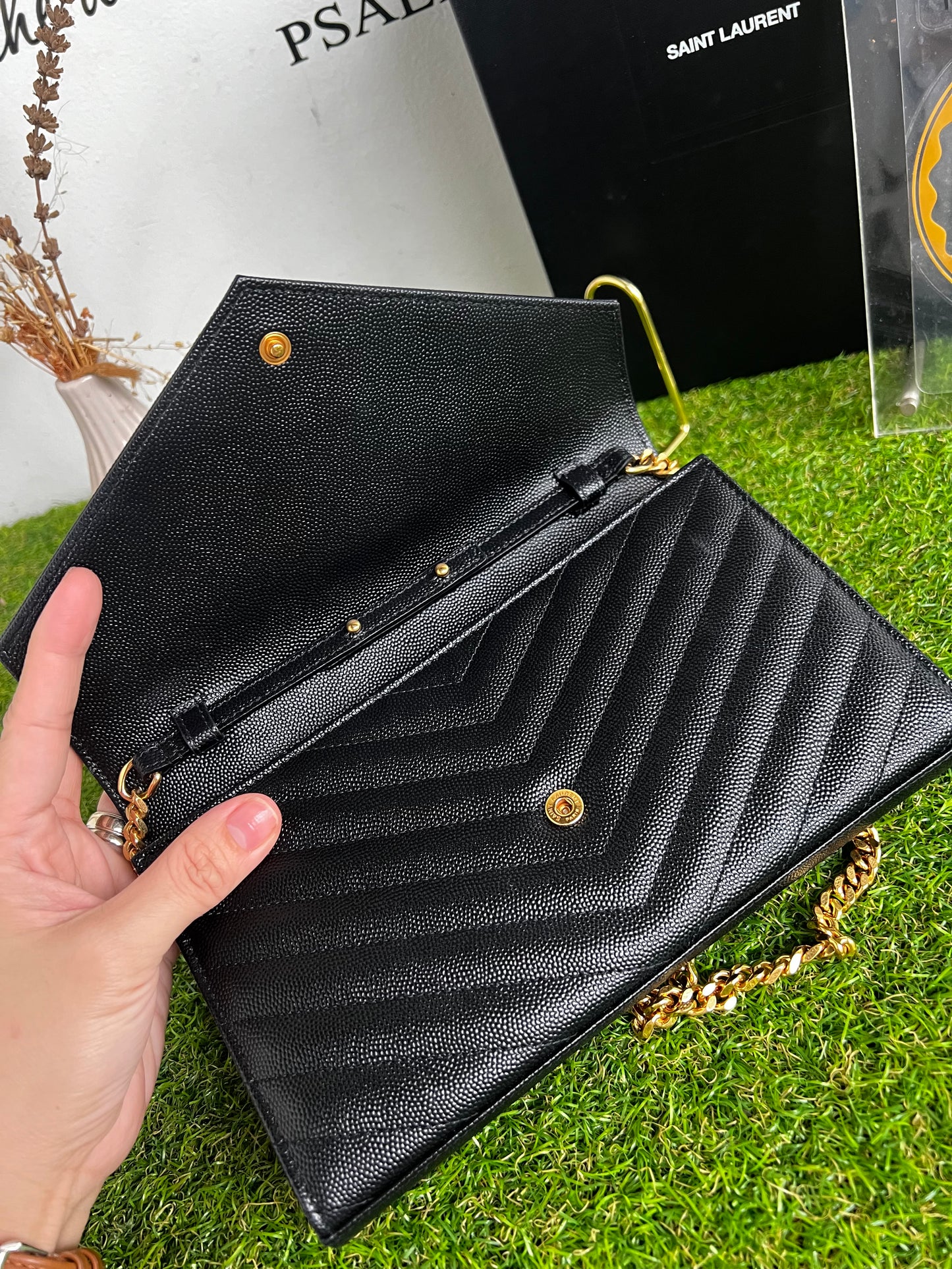 YSL WALLET ON CHAIN MEDIUM