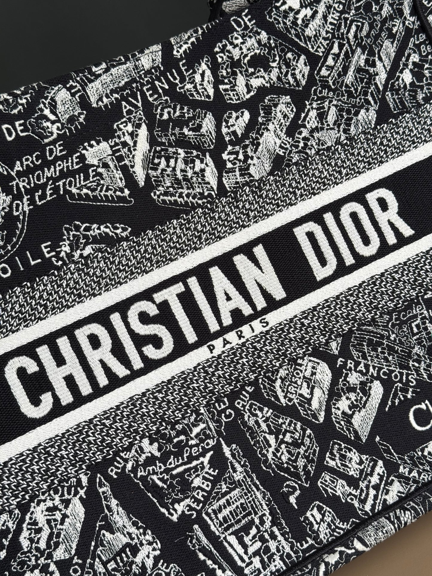 CHRISTIAN DIOR BOOKTOTE MEDIUM