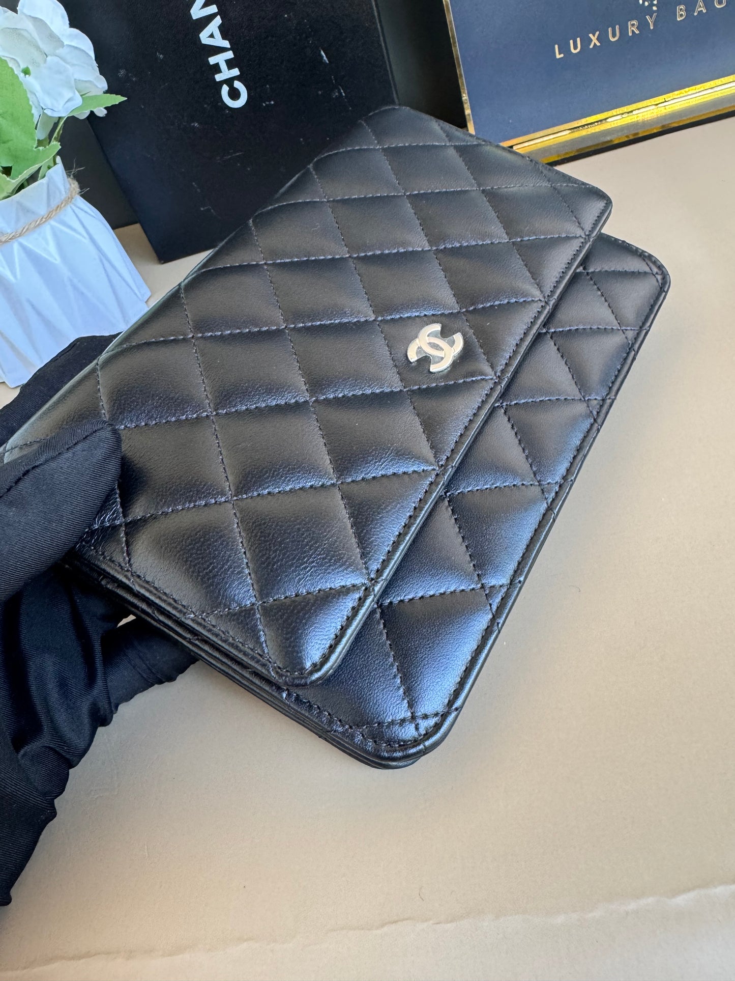 CHANEL WALLET ON CHAIN