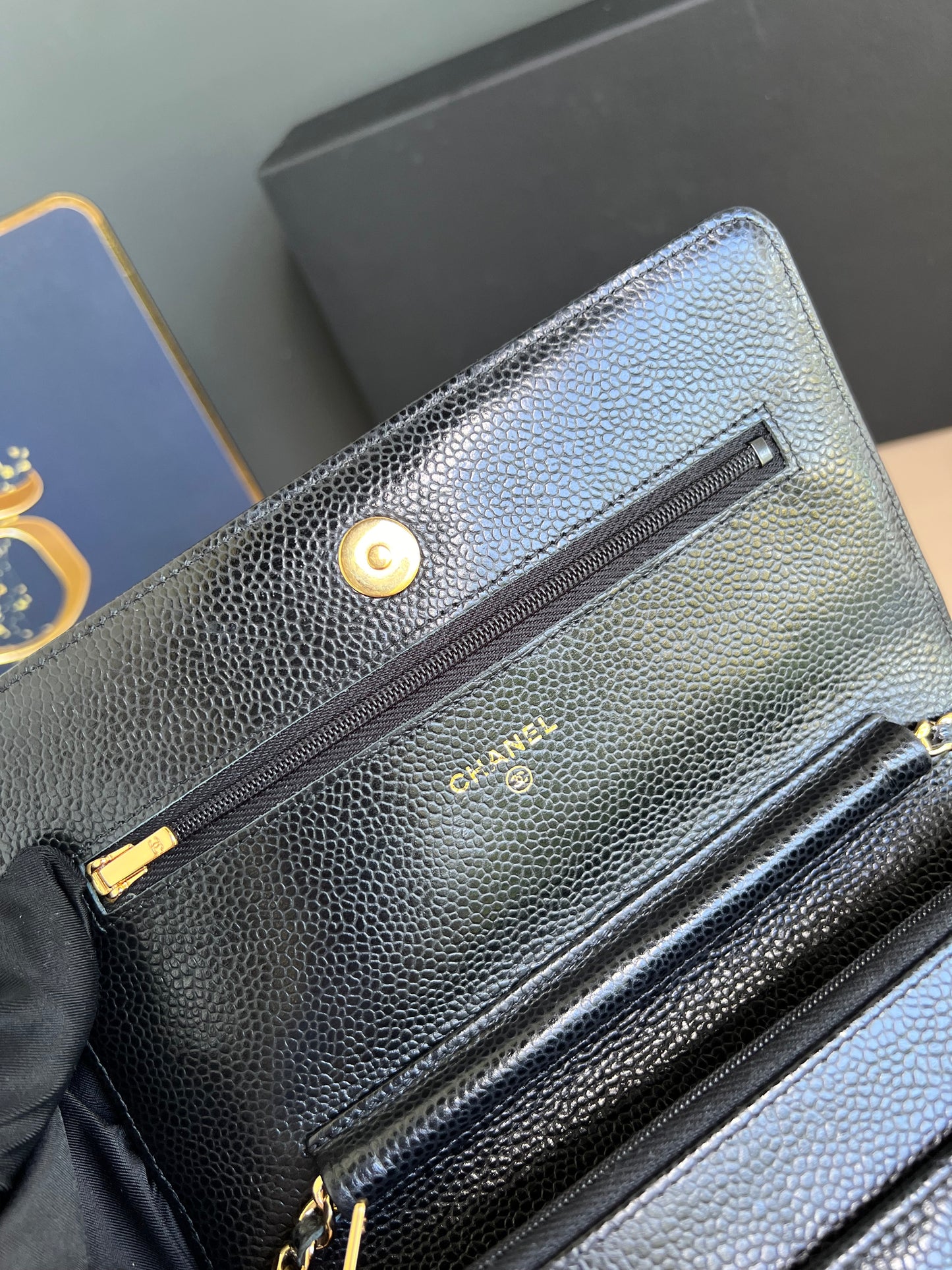 CHANEL WALLET ON CHAIN