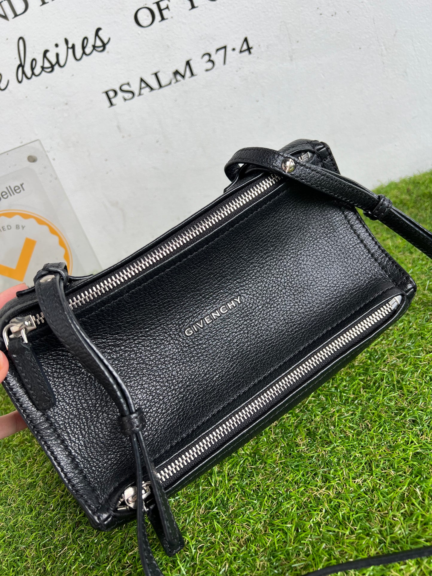 GIVENCHY MINI PANDORA