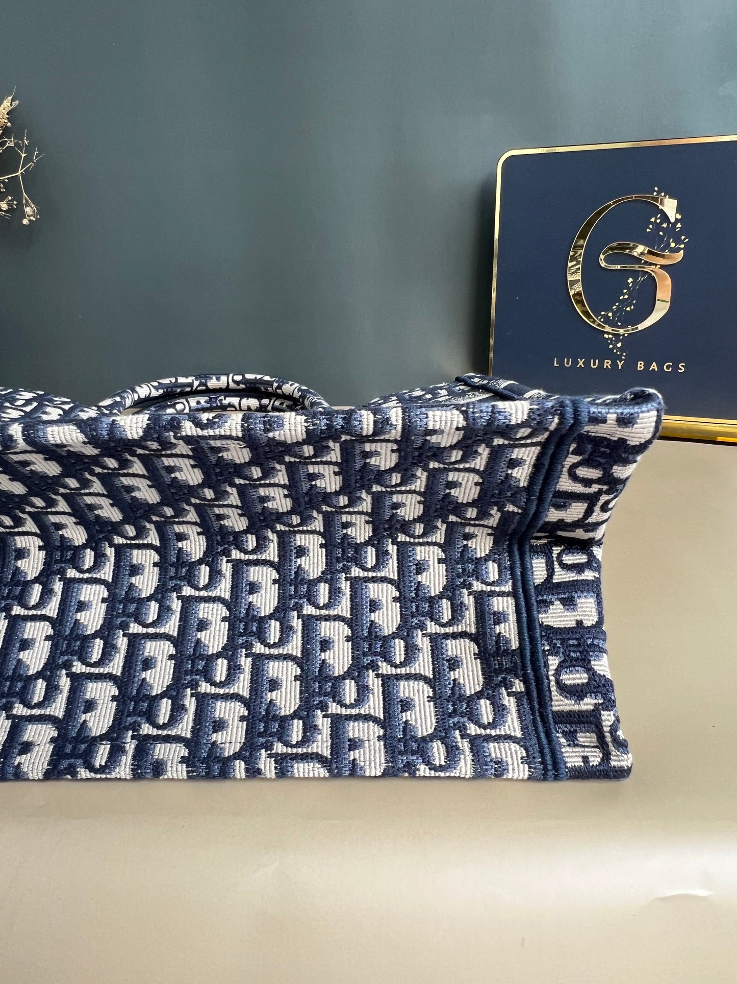 CHRISTIAN DIOR BOOKTOTE MEDIUM