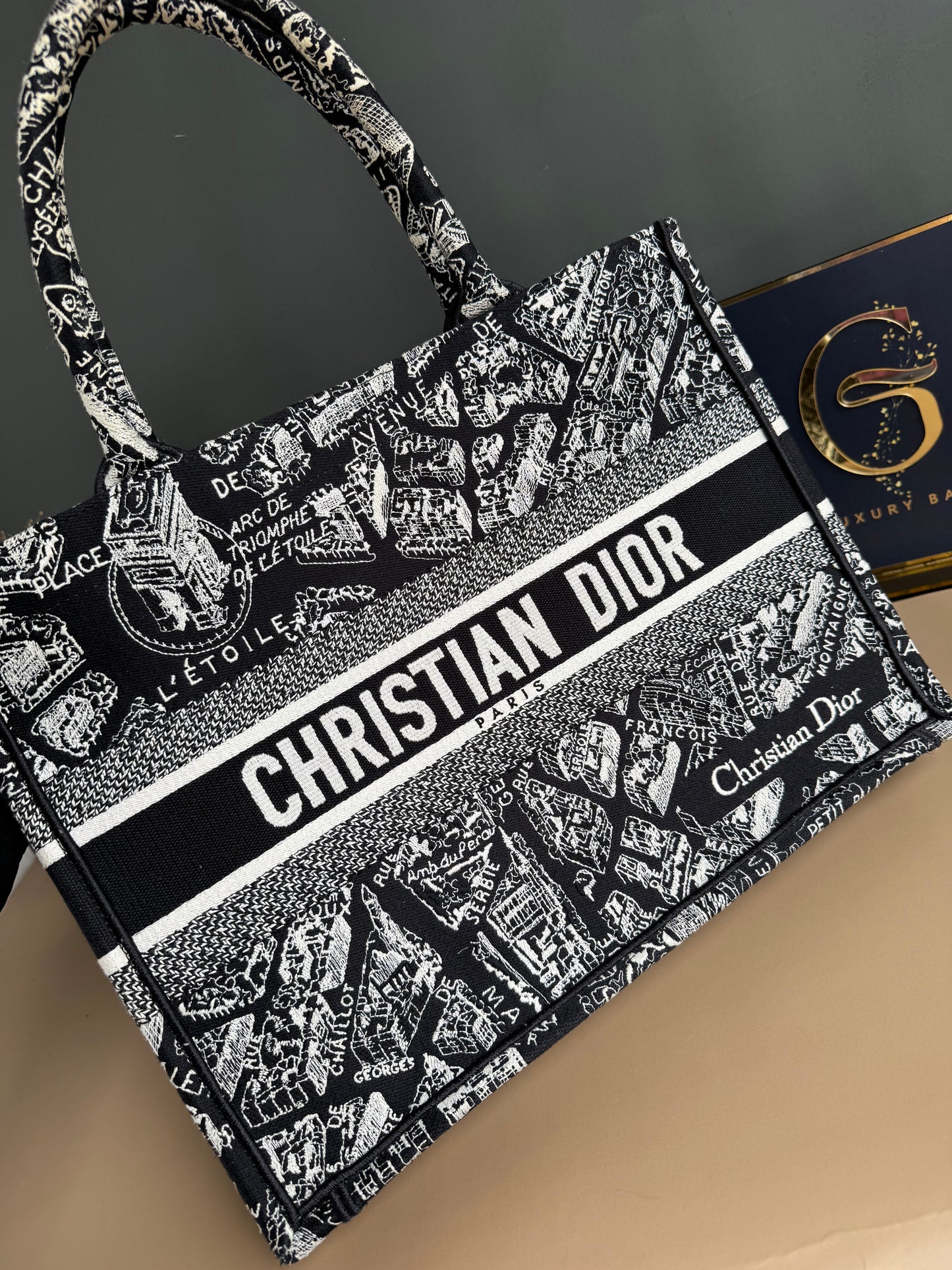 CHRISTIAN DIOR BOOKTOTE MEDIUM