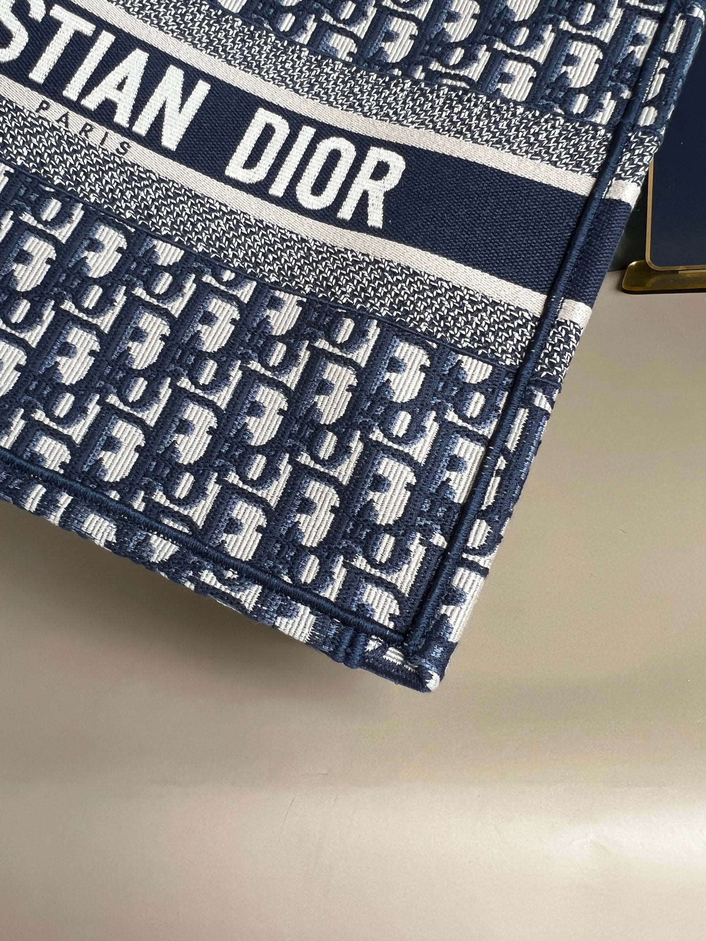 CHRISTIAN DIOR BOOKTOTE MEDIUM