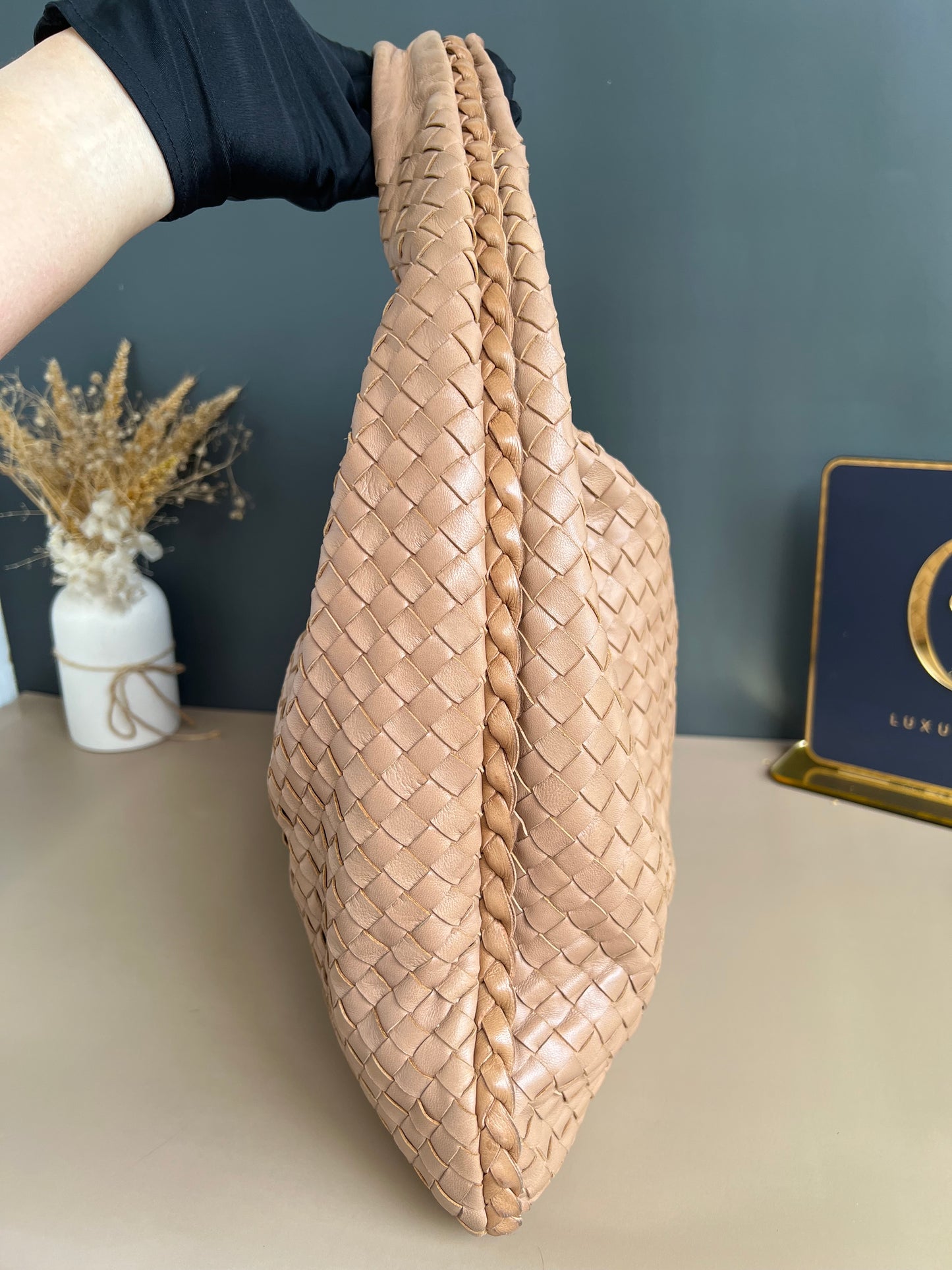 BOTTEGA VENETTA HOBO BAG