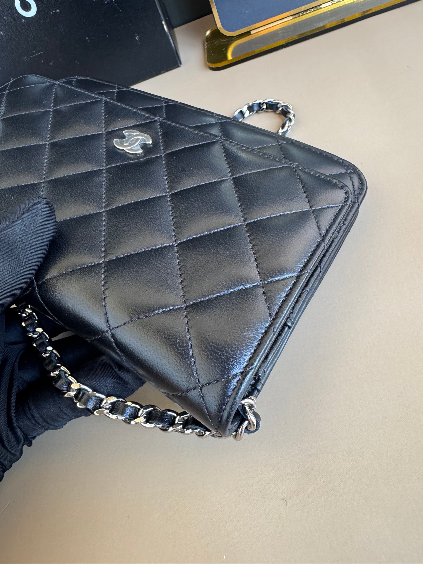 CHANEL WALLET ON CHAIN