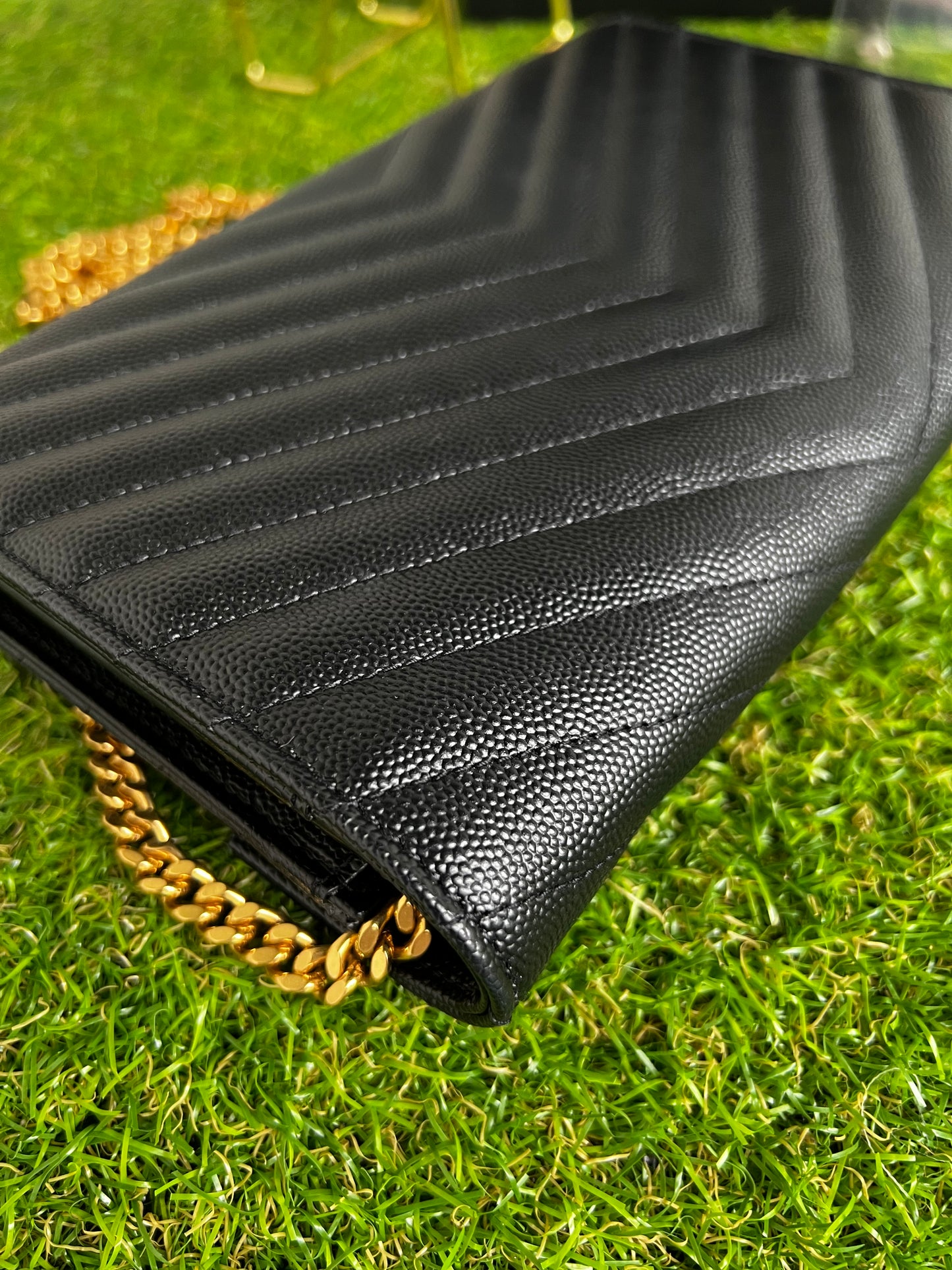 YSL WALLET ON CHAIN MEDIUM
