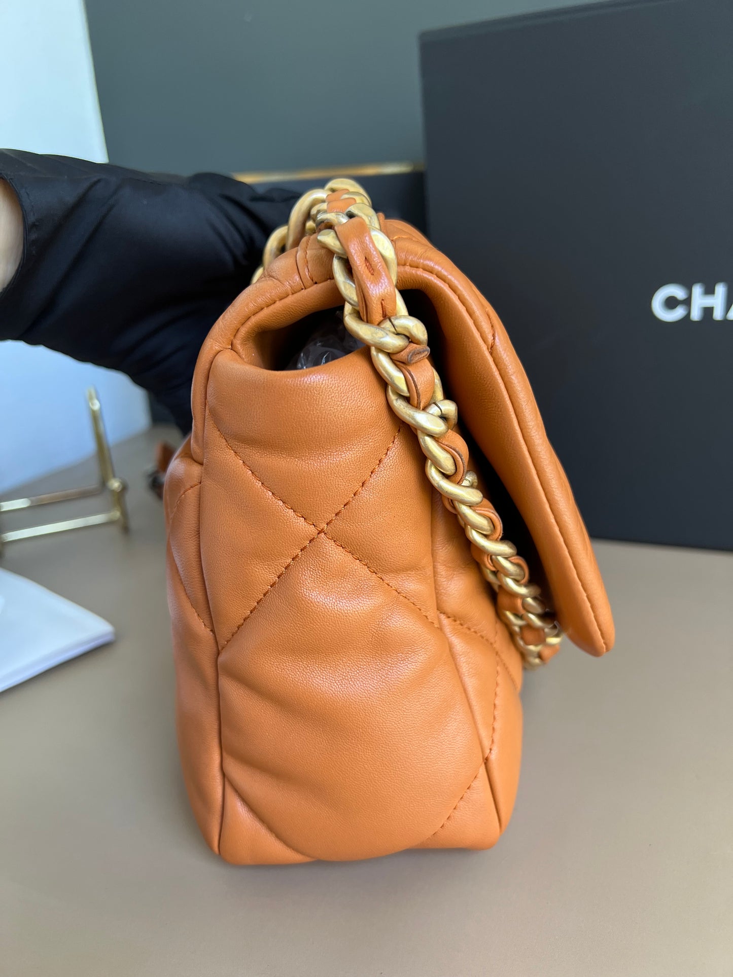 CHANEL C19 SMALL CARAMEL 21P