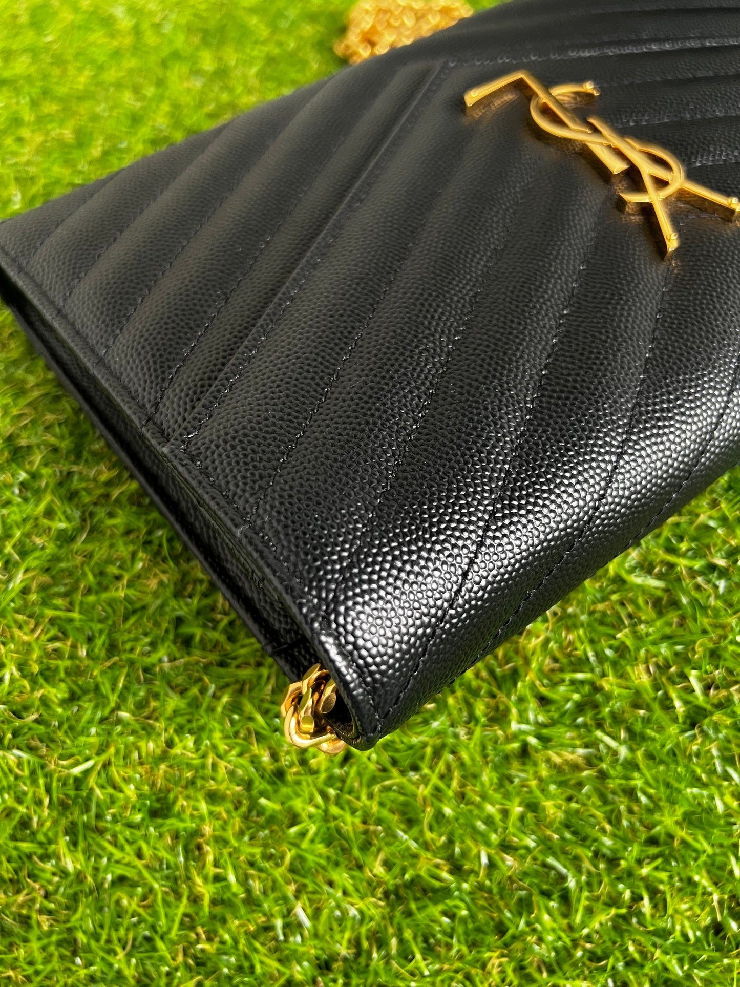 YSL WALLET ON CHAIN MEDIUM