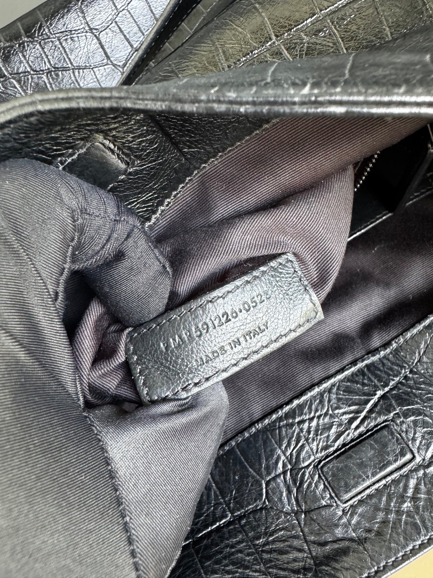 YSL NIKI SHOPPING IN CROCODILE EMBOSSED LEATHER